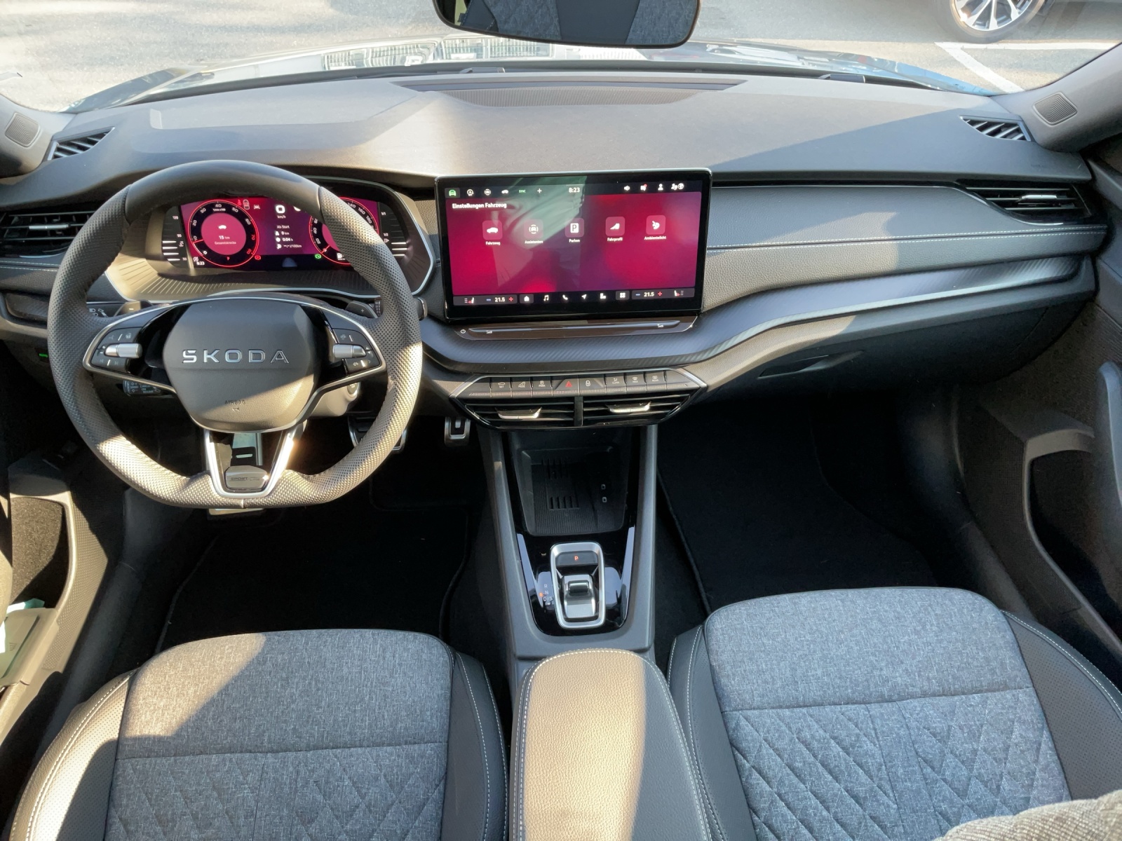 SKODA Octavia Combi 2.0 TSI DSG Dynamic 4x4-image-9
