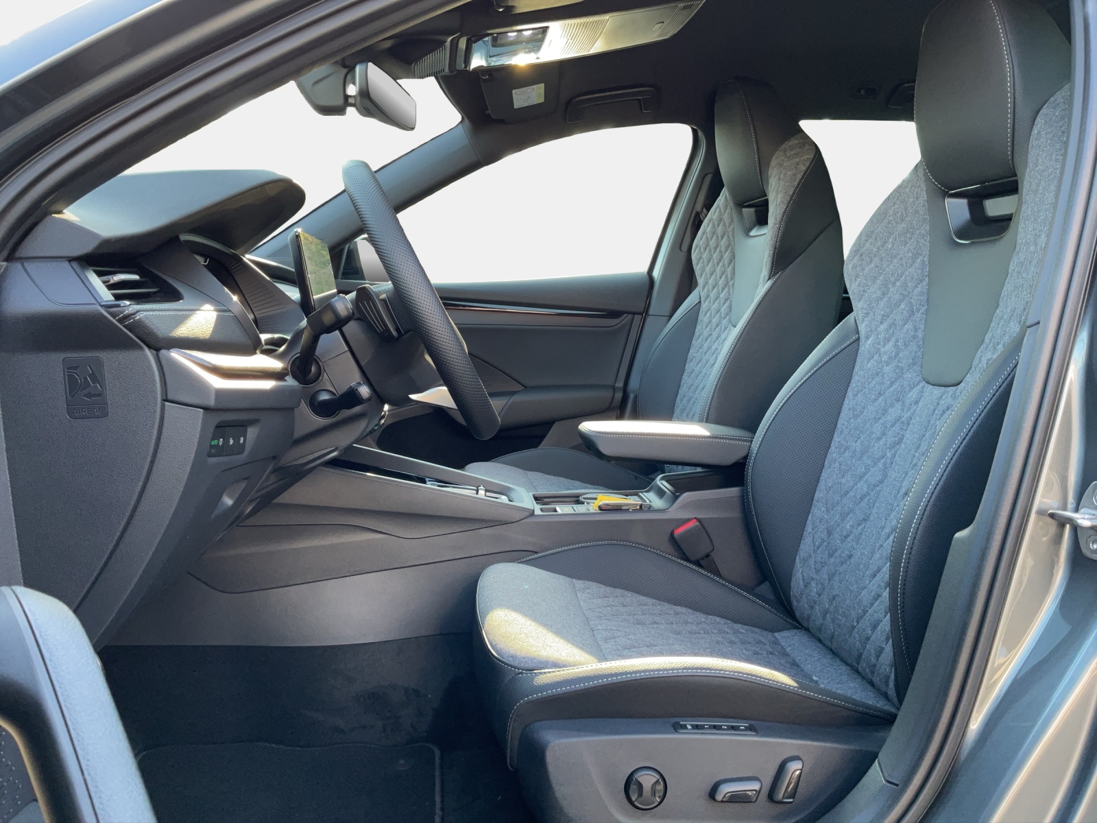 SKODA Octavia Combi 2.0 TSI DSG Dynamic 4x4-image-6