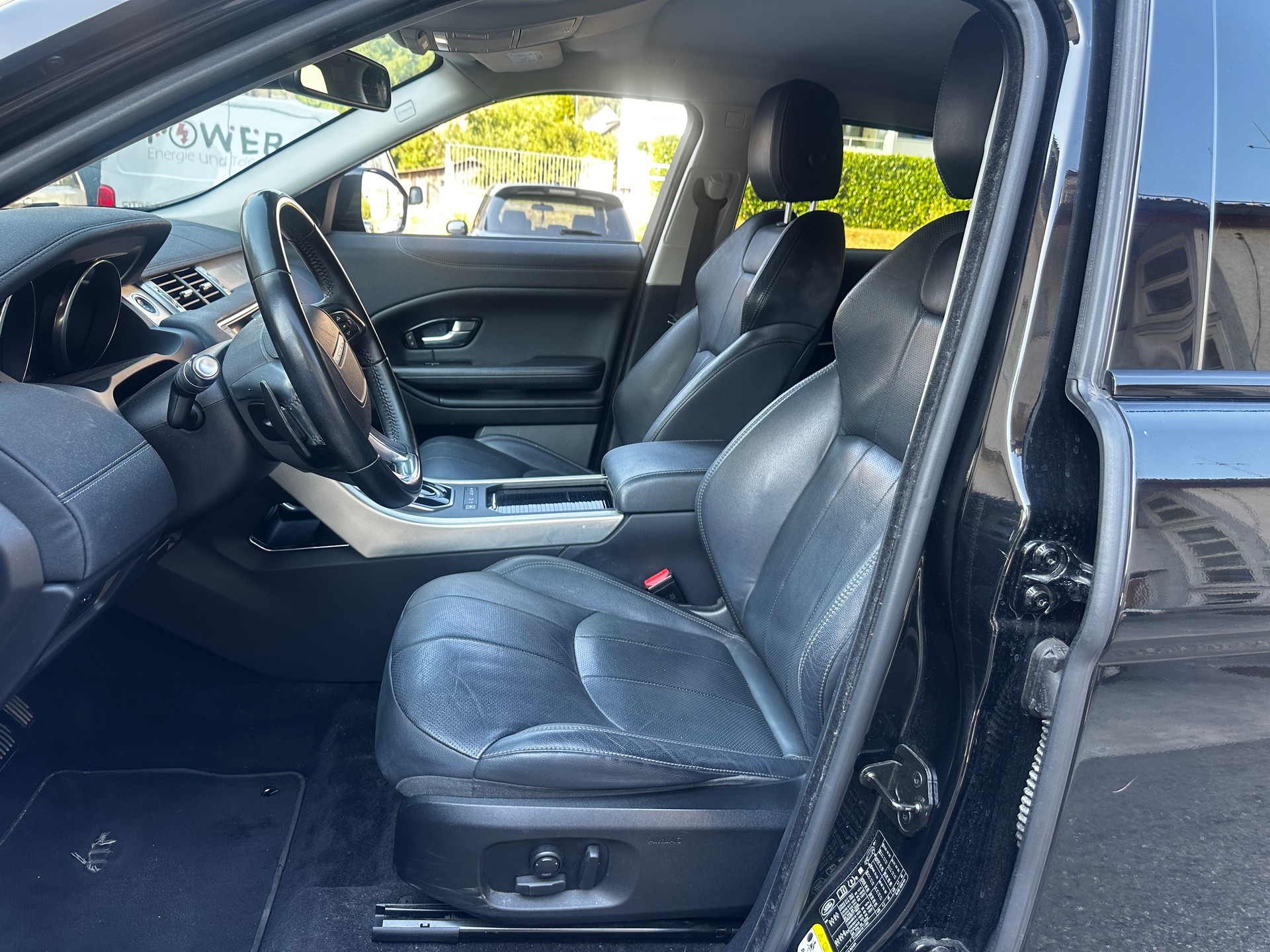 LAND ROVER Range Rover Evoque 2.0 TD4 HSE Dynamic AT9-image-6