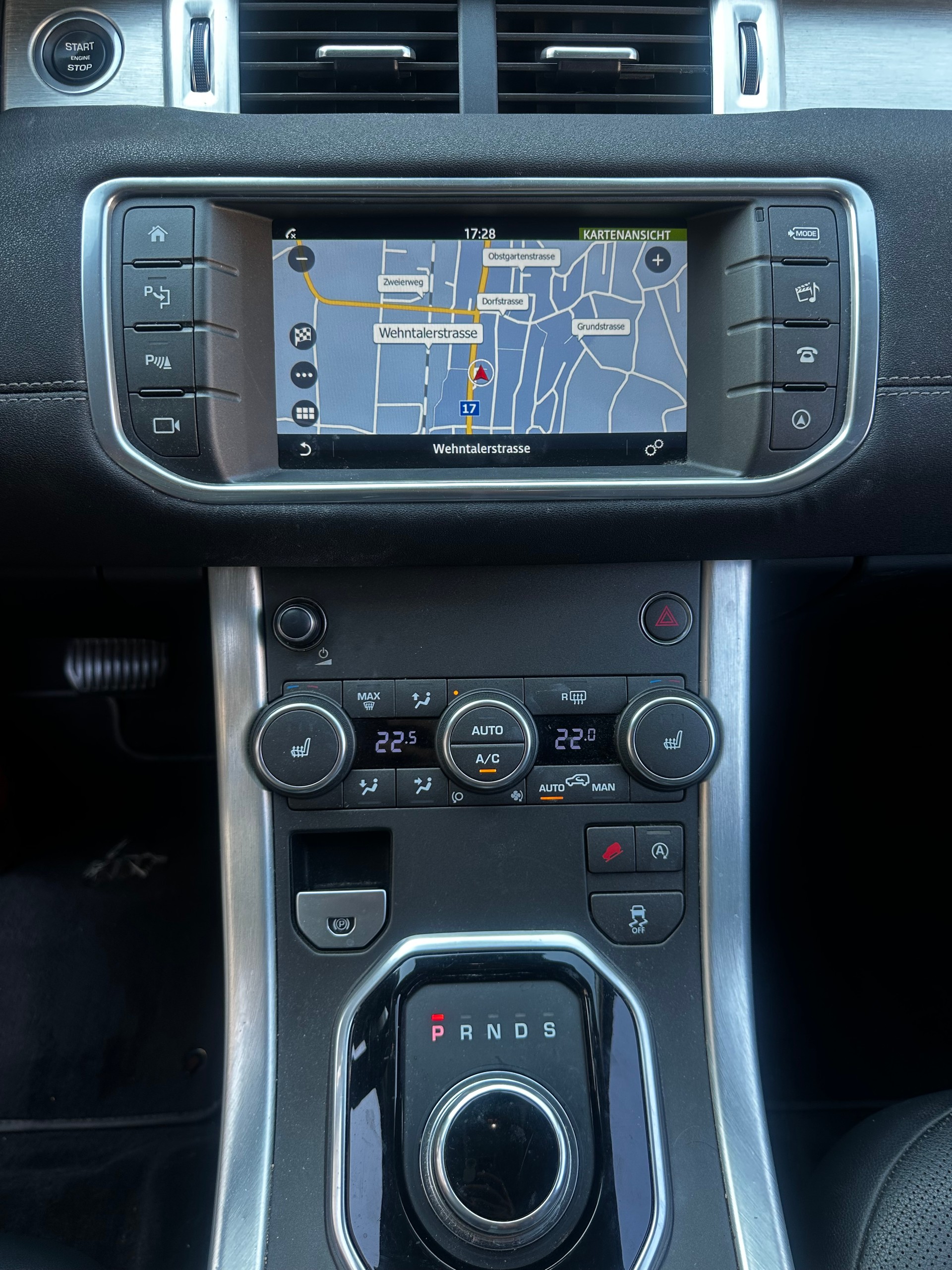 LAND ROVER Range Rover Evoque 2.0 TD4 HSE Dynamic AT9-image-8