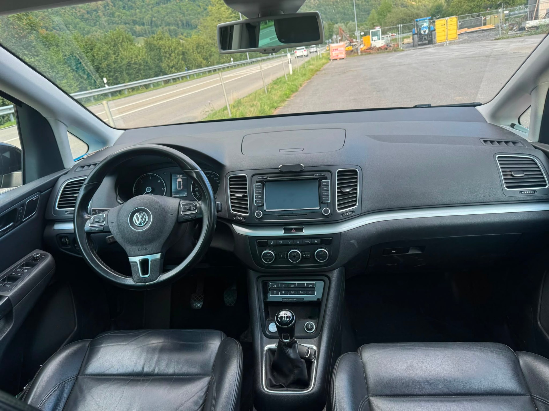 VW Sharan 2.0 TDI BMT Highline 4Motion-image-6