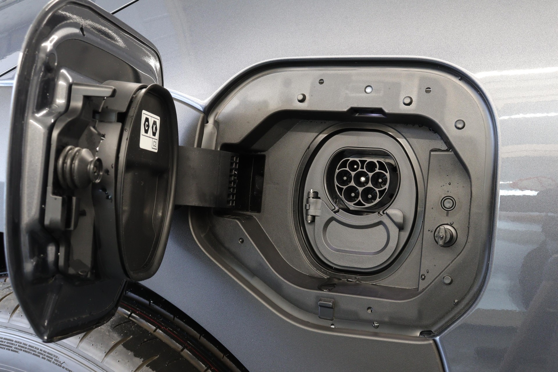 SUBARU E-Outback eV Luxury AWD-image-10