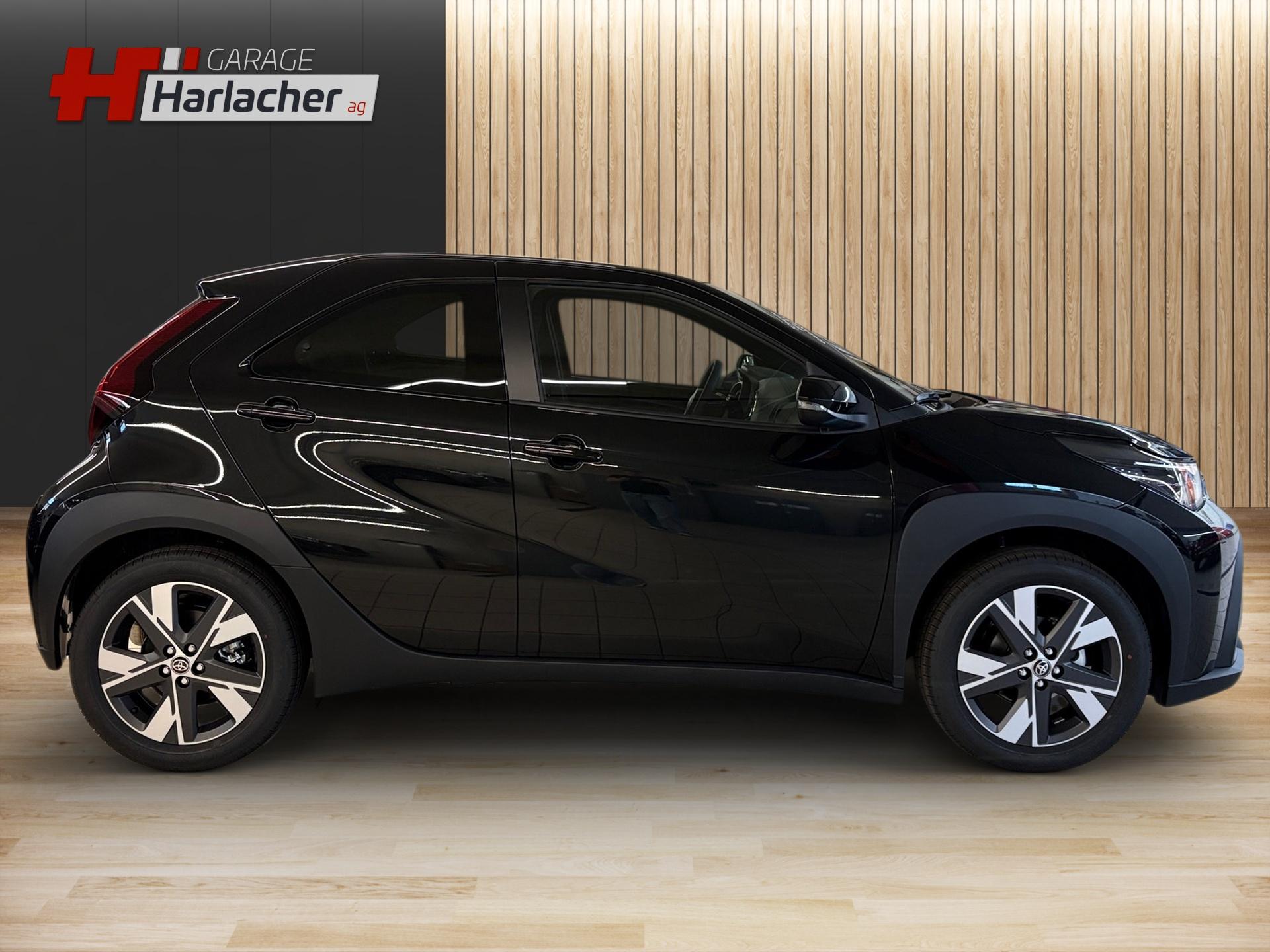 TOYOTA Aygo X 1.5 Comfort e-CVT-image-3