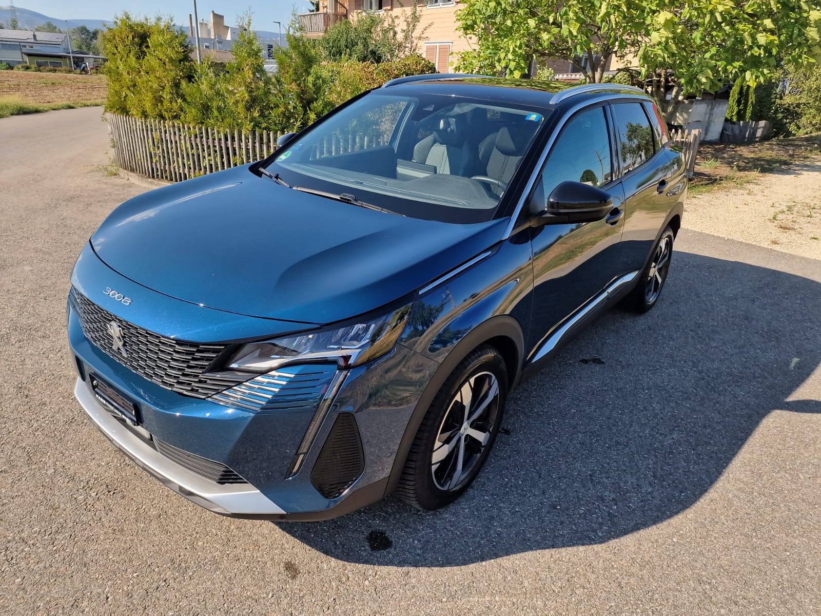 PEUGEOT 3008 1.2 PureTech Allure EAT8-image-0