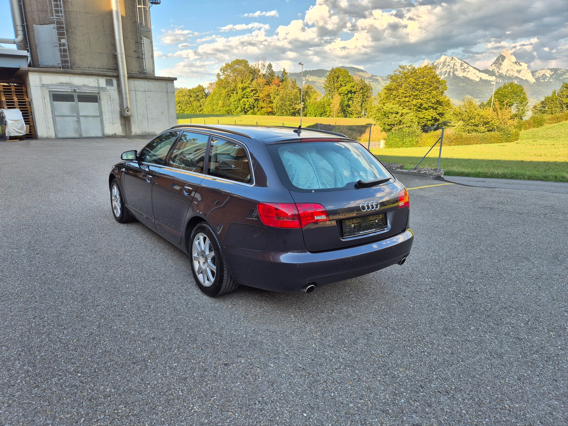 AUDI A6 Avant 2.4 V6-image-2