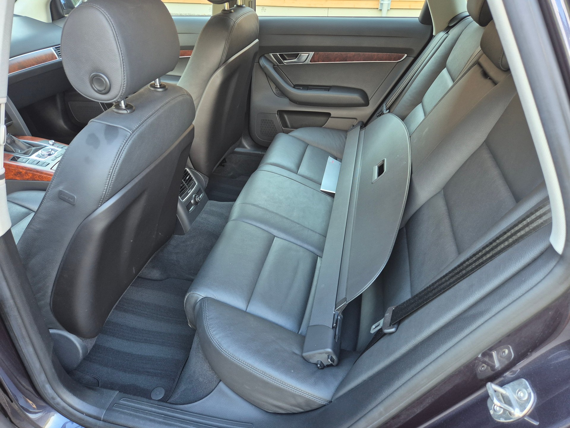 AUDI A6 Avant 2.4 V6-image-7