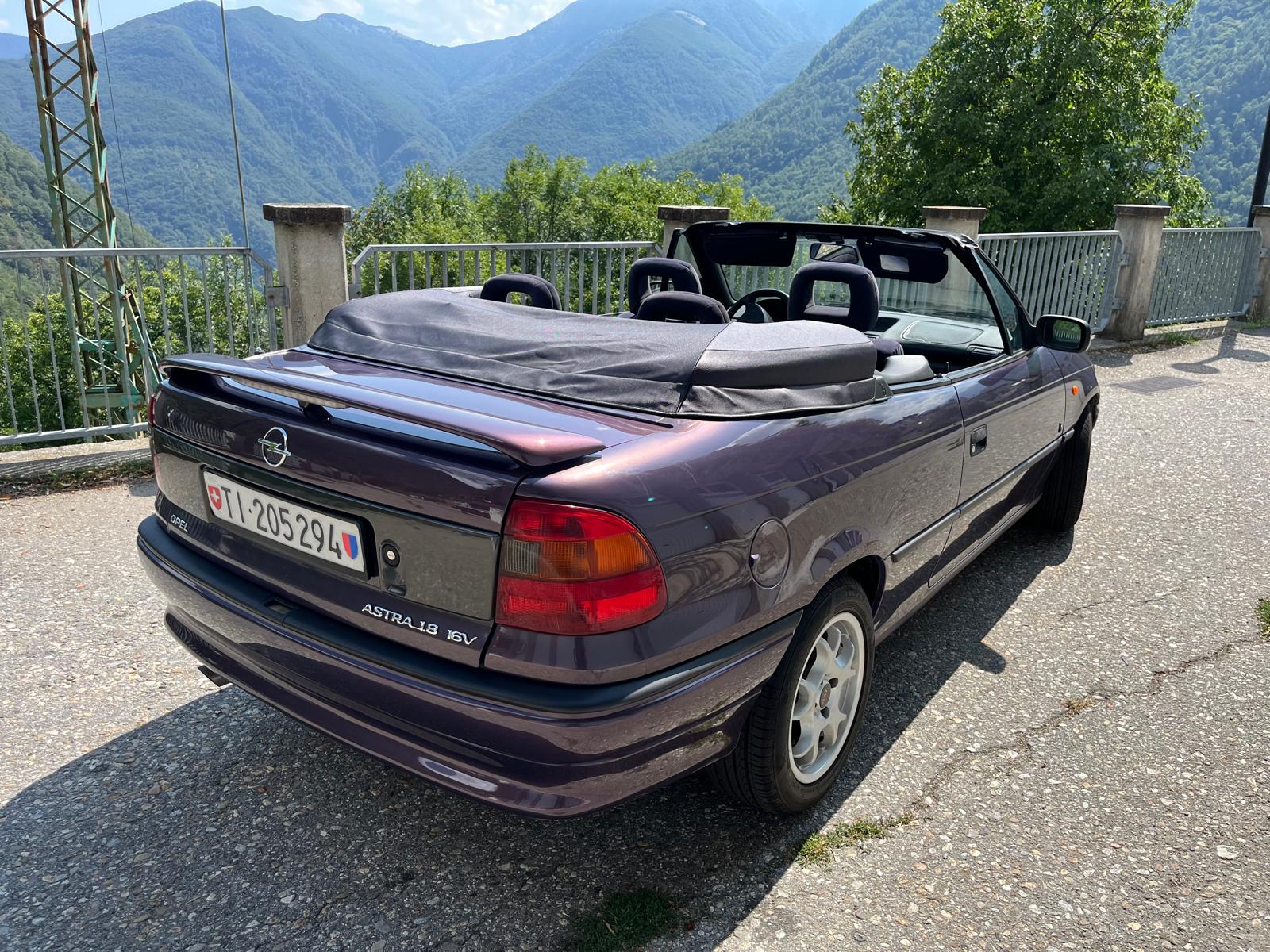 OPEL ASTRA 1.8i 16V Cabriolet-image-3
