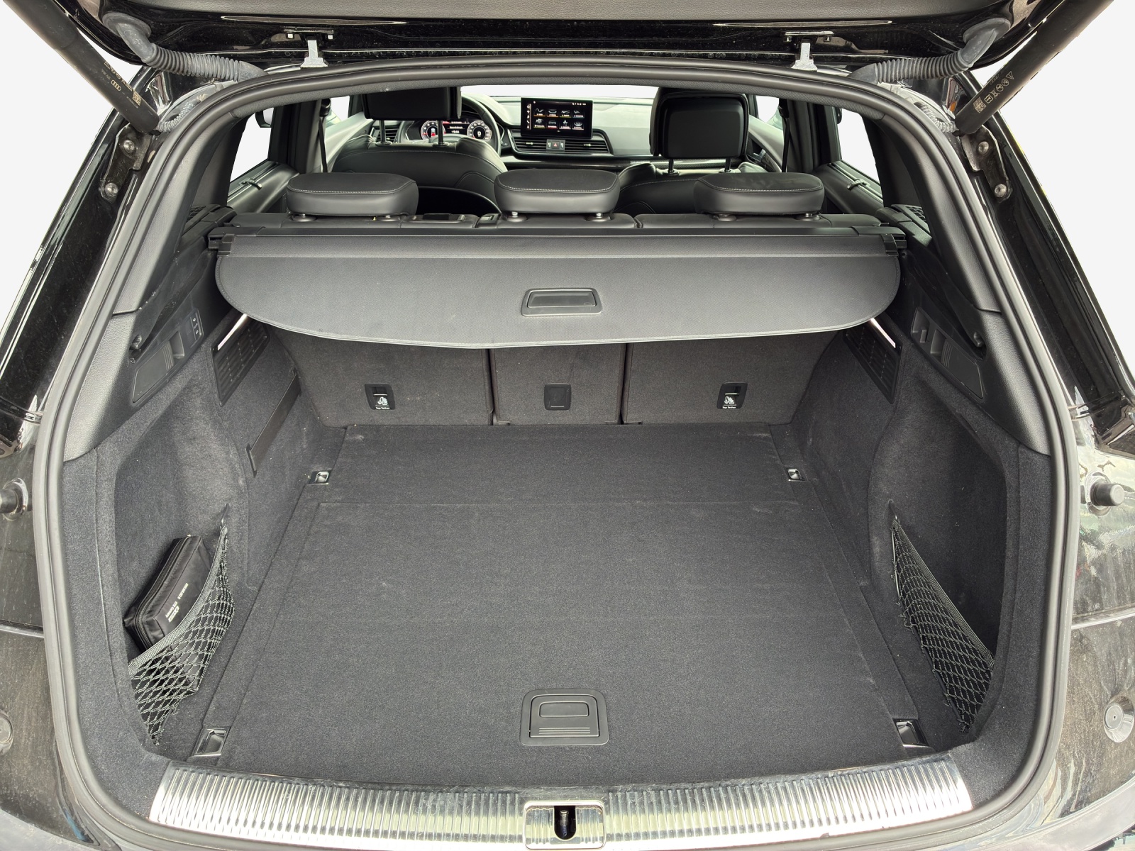 AUDI Q5 45 TFSI S-line quattro S-tronic-image-12