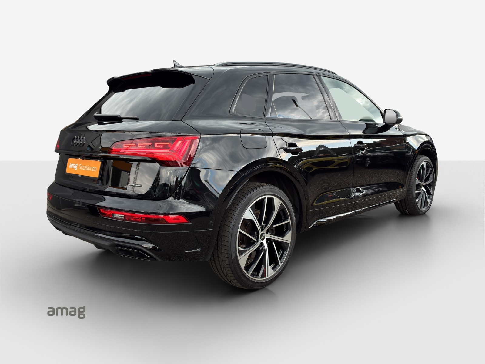 AUDI Q5 45 TFSI S-line quattro S-tronic-image-4