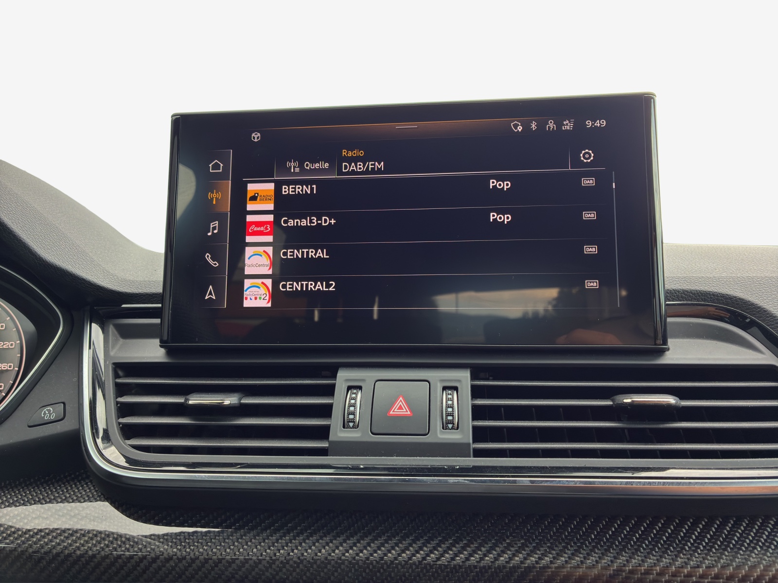 AUDI Q5 45 TFSI S-line quattro S-tronic-image-14