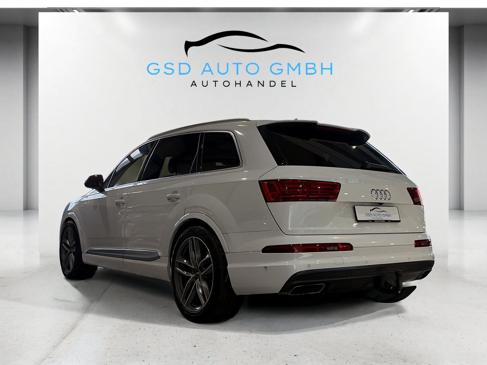 AUDI Q7 3.0 TDI S-Line quattro**Matrix LED,7-Plätzer,AHK,Panodach,Frisch ab MFK**-image-2