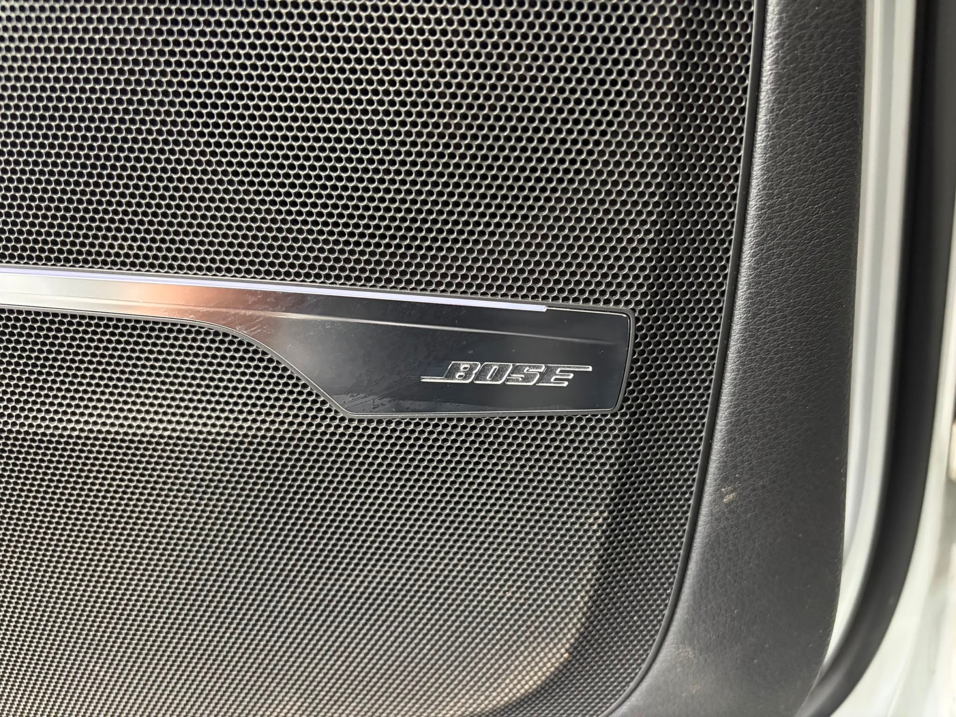AUDI Q7 3.0 TDI S-Line quattro**Matrix LED,7-Plätzer,AHK,Panodach,Frisch ab MFK**-image-13