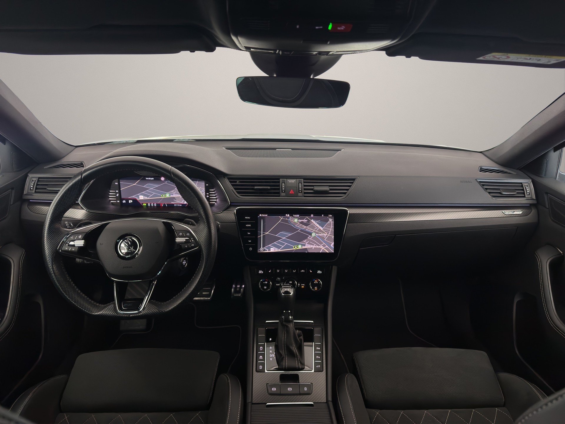 SKODA Superb Combi 2.0 TDi SportLine 4x4 DSG-image-10