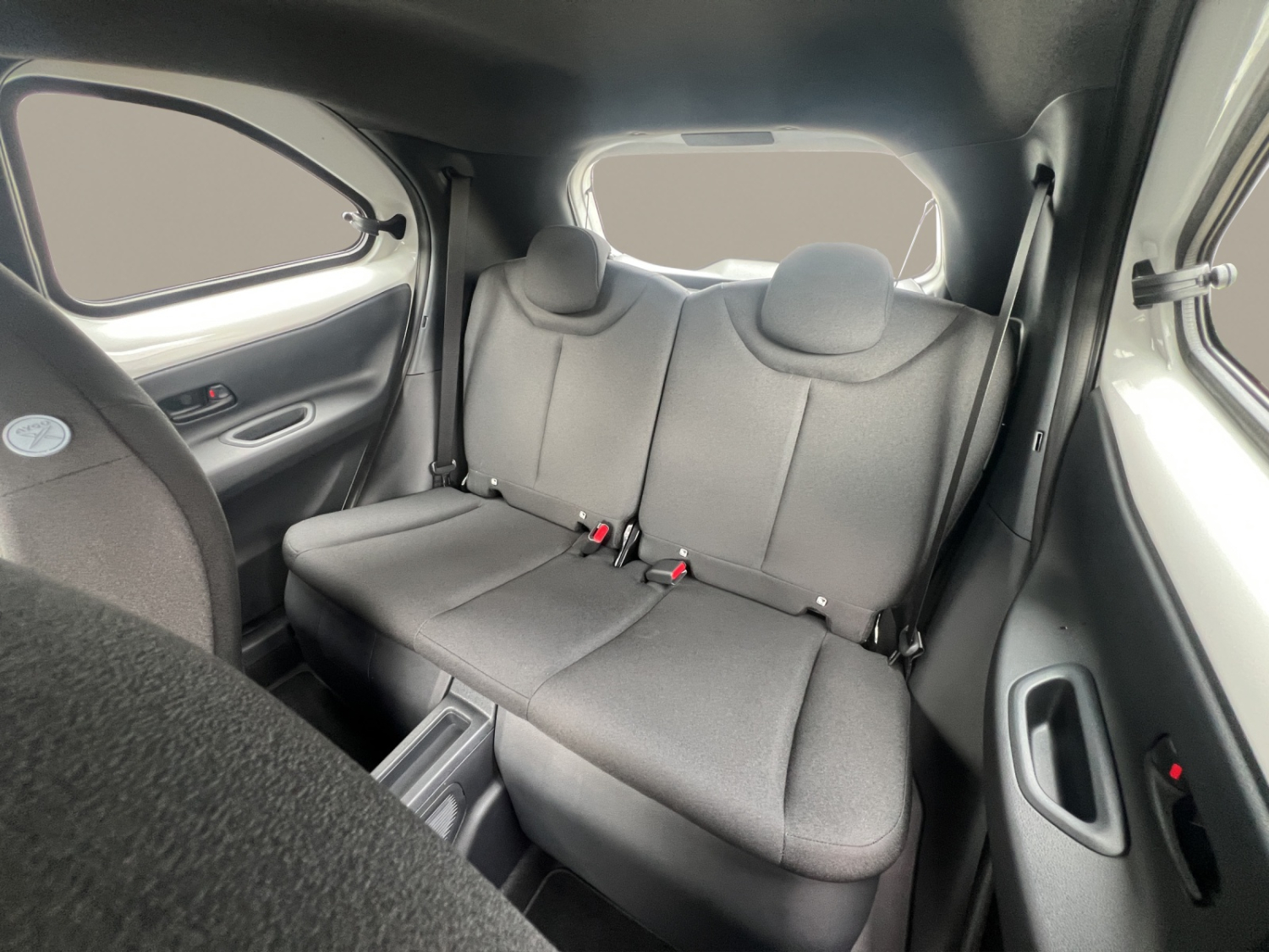 TOYOTA Aygo X 1.5 VVT-i HSD Comfort-image-19