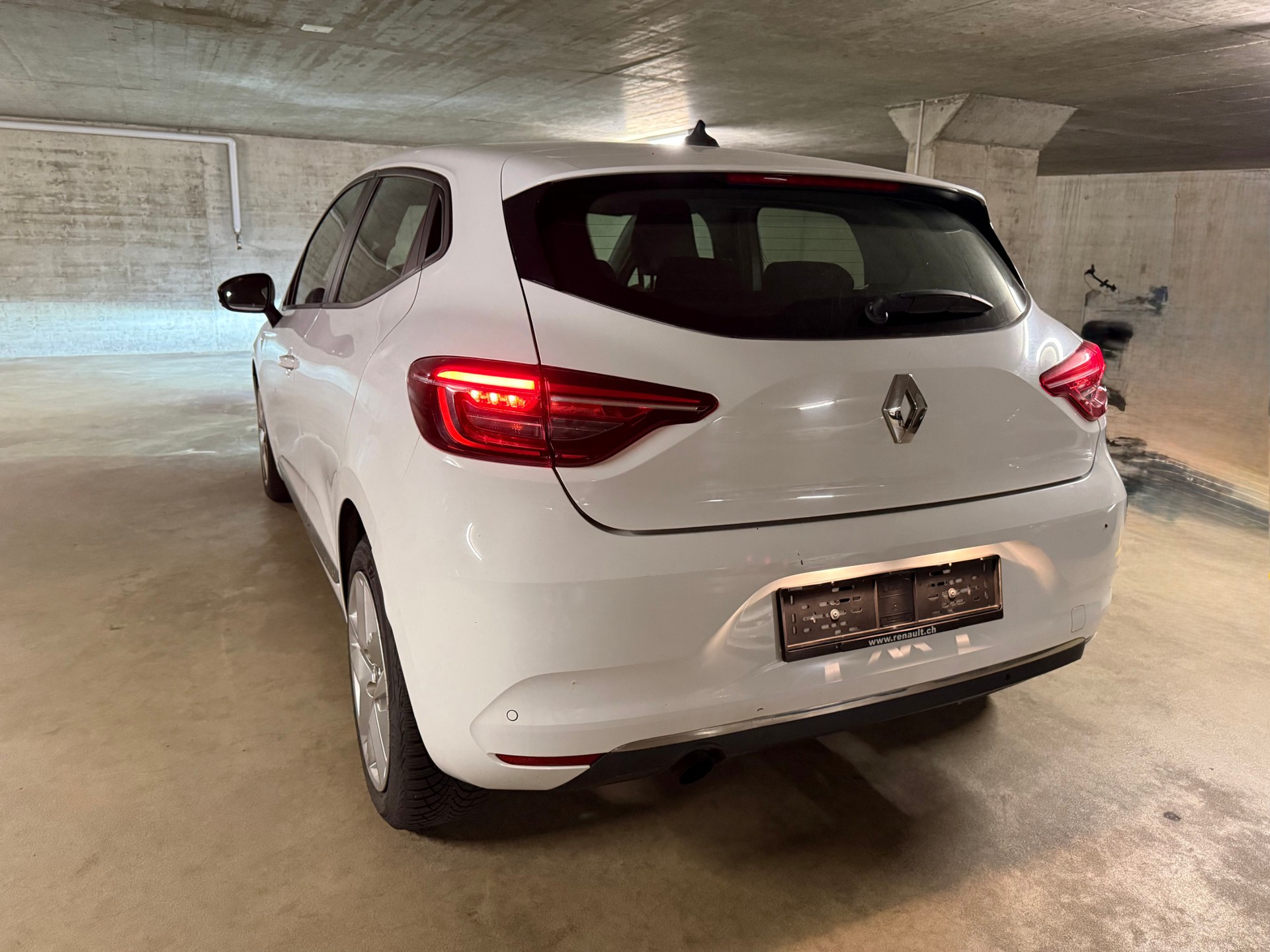 RENAULT Clio 1.0 Business-image-2