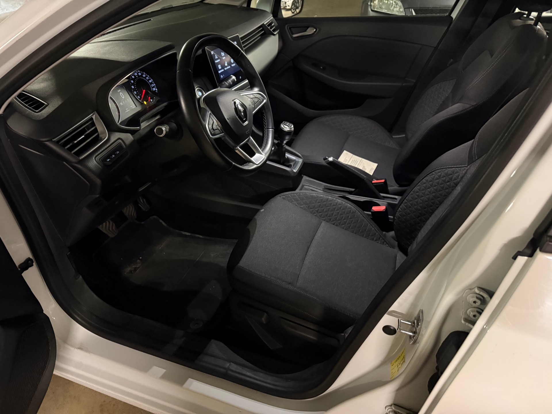 RENAULT Clio 1.0 Business-image-7