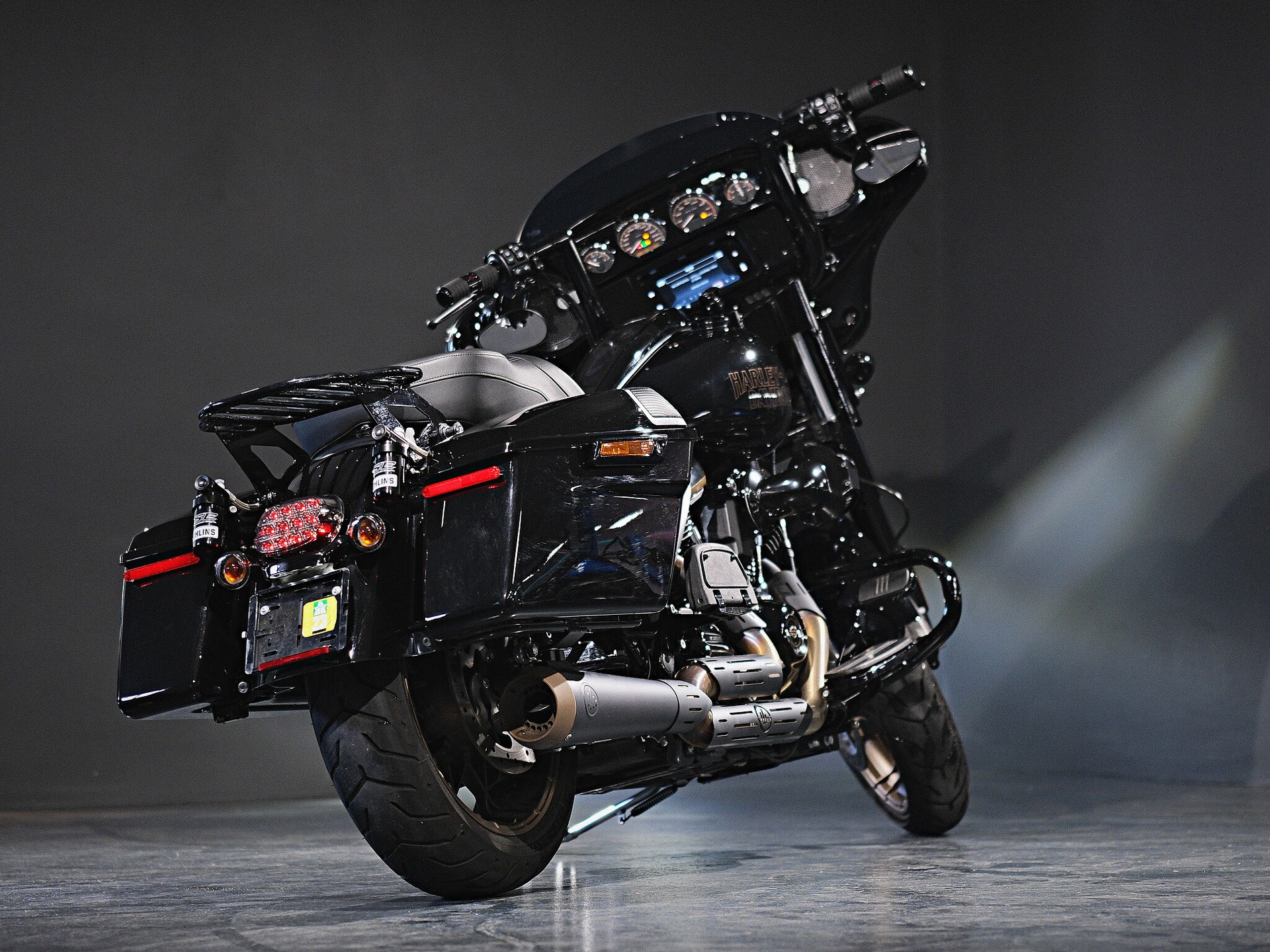 HARLEY-DAVIDSON Street Glide ST 117-showroom-element-2