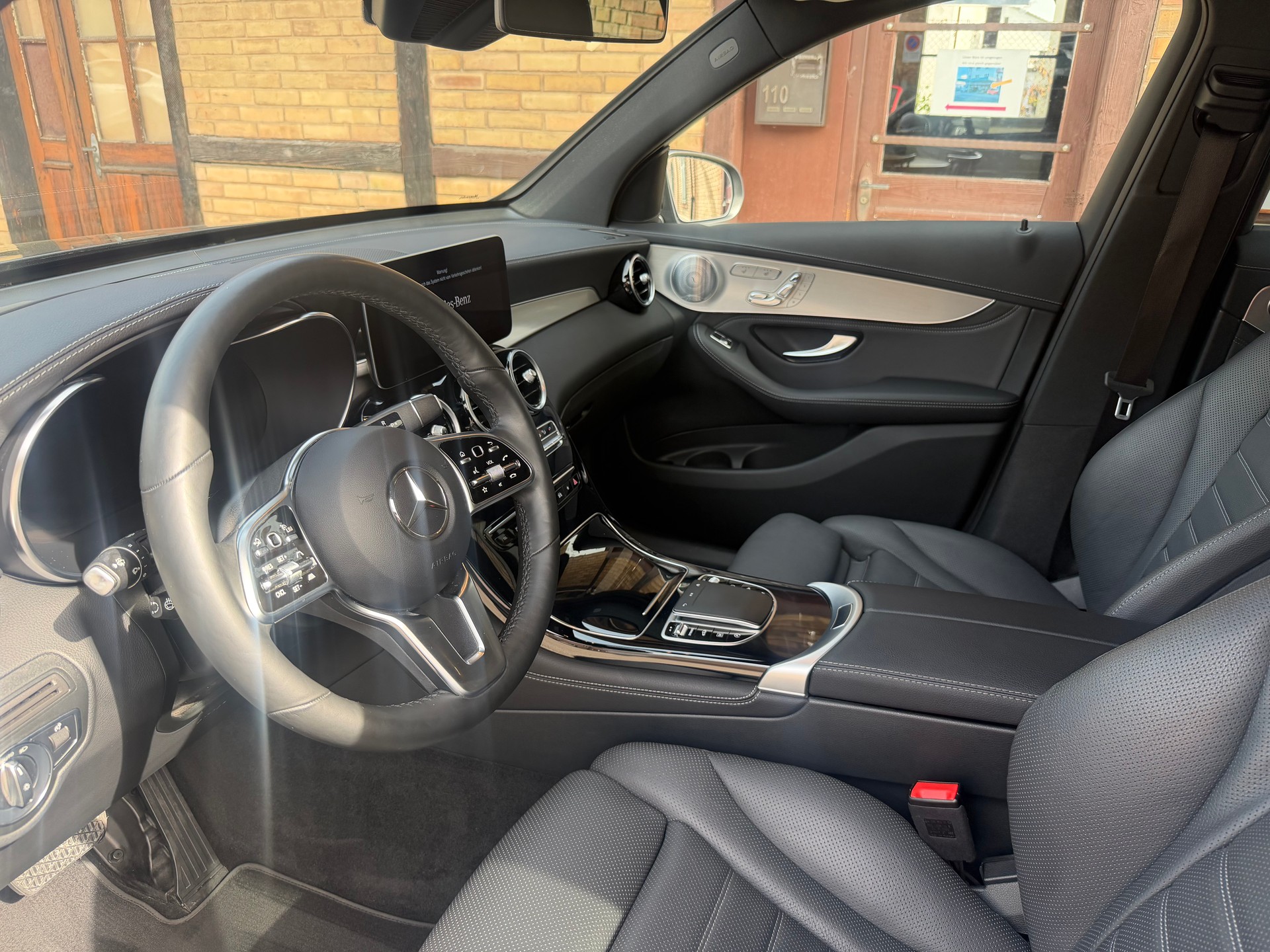 MERCEDES-BENZ GLC 400 d 4Matic AMG Line 9G-Tronic-image-11