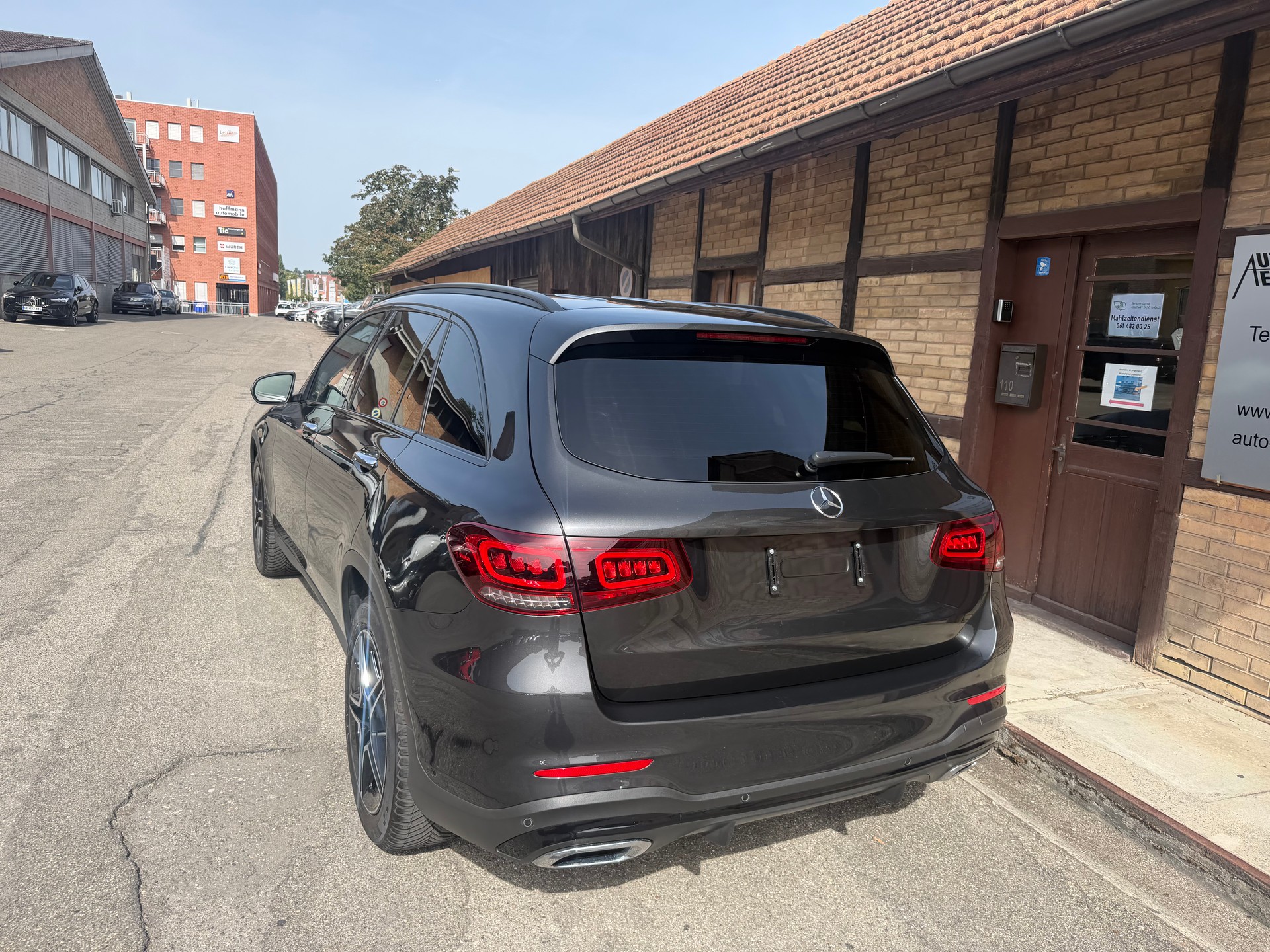 MERCEDES-BENZ GLC 400 d 4Matic AMG Line 9G-Tronic-image-4