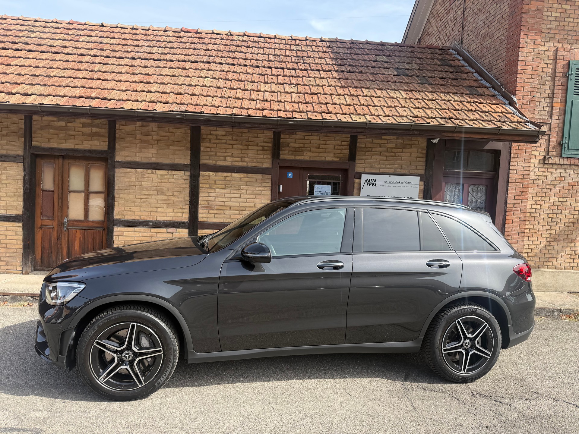 MERCEDES-BENZ GLC 400 d 4Matic AMG Line 9G-Tronic-image-2