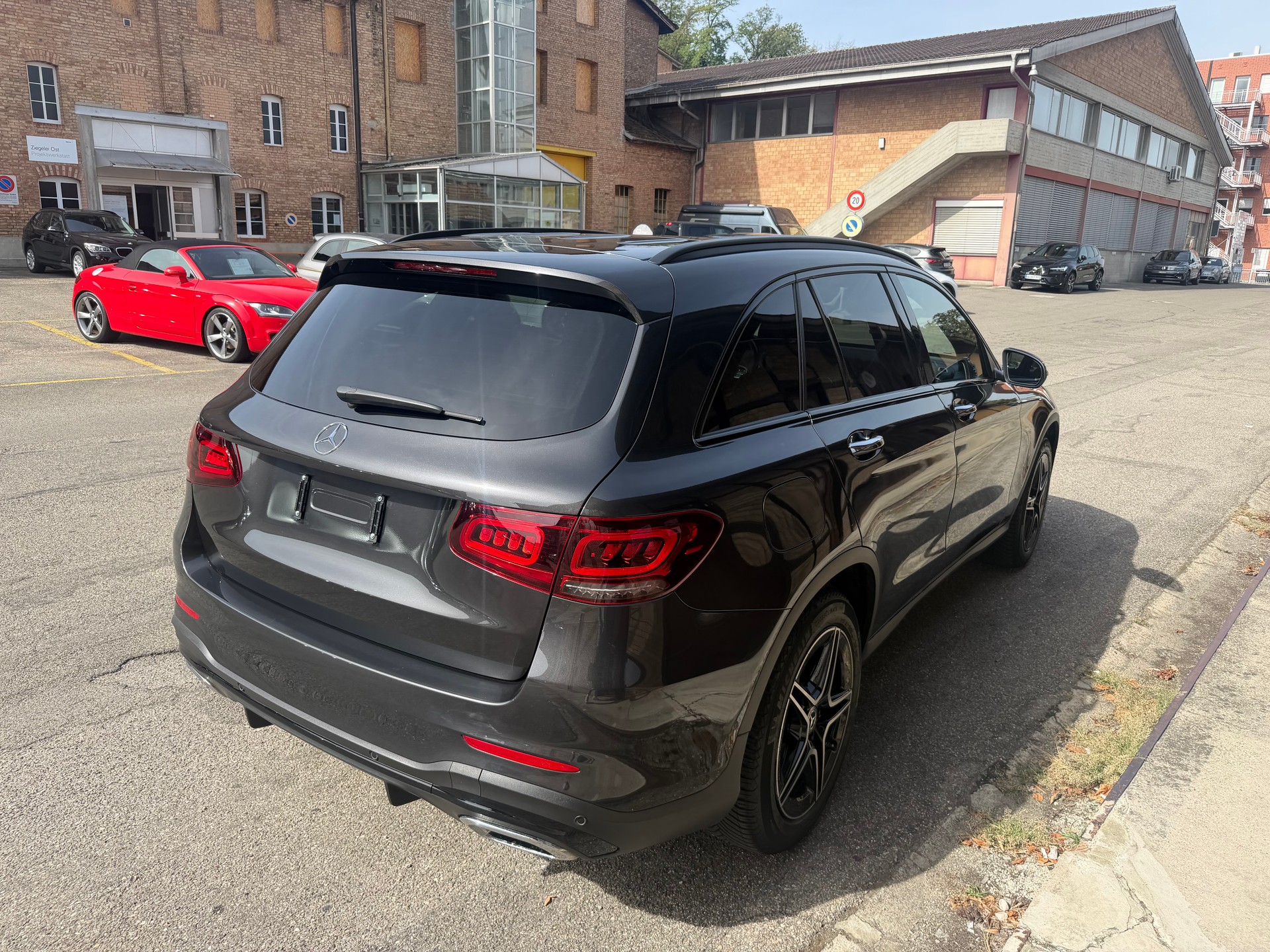MERCEDES-BENZ GLC 400 d 4Matic AMG Line 9G-Tronic-image-6