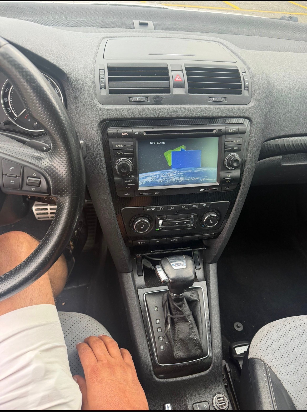 SKODA Octavia Combi 2.0 TSI RS DSG-image-1