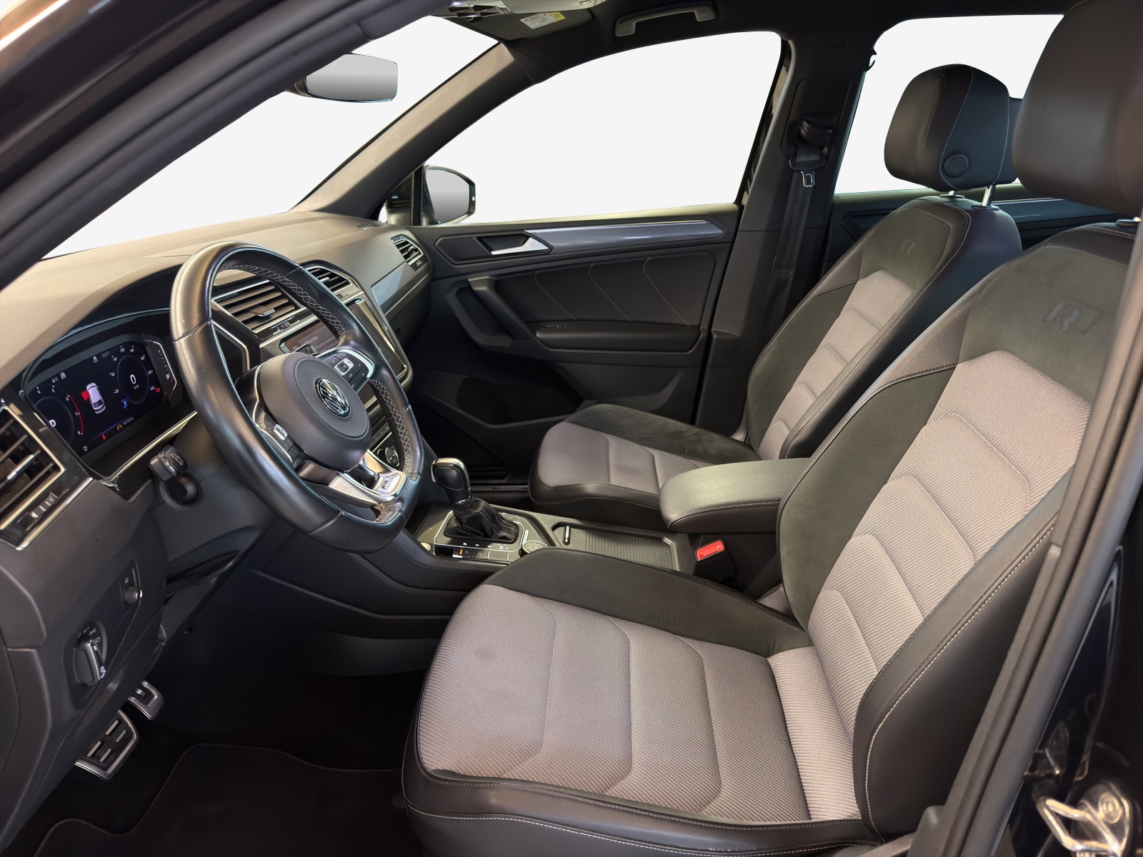 VW Tiguan 2.0TSI Highline 4Motion DSG-image-6