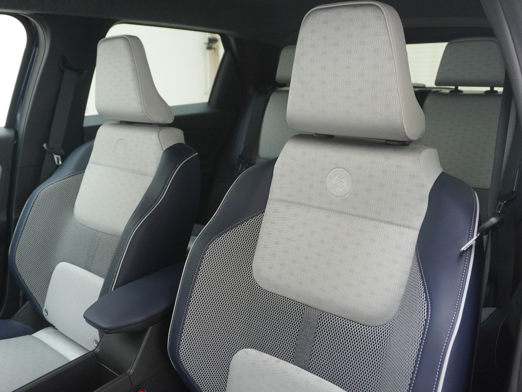 RENAULT R5 E-Tech Comfort Range Roland Garros-image-5