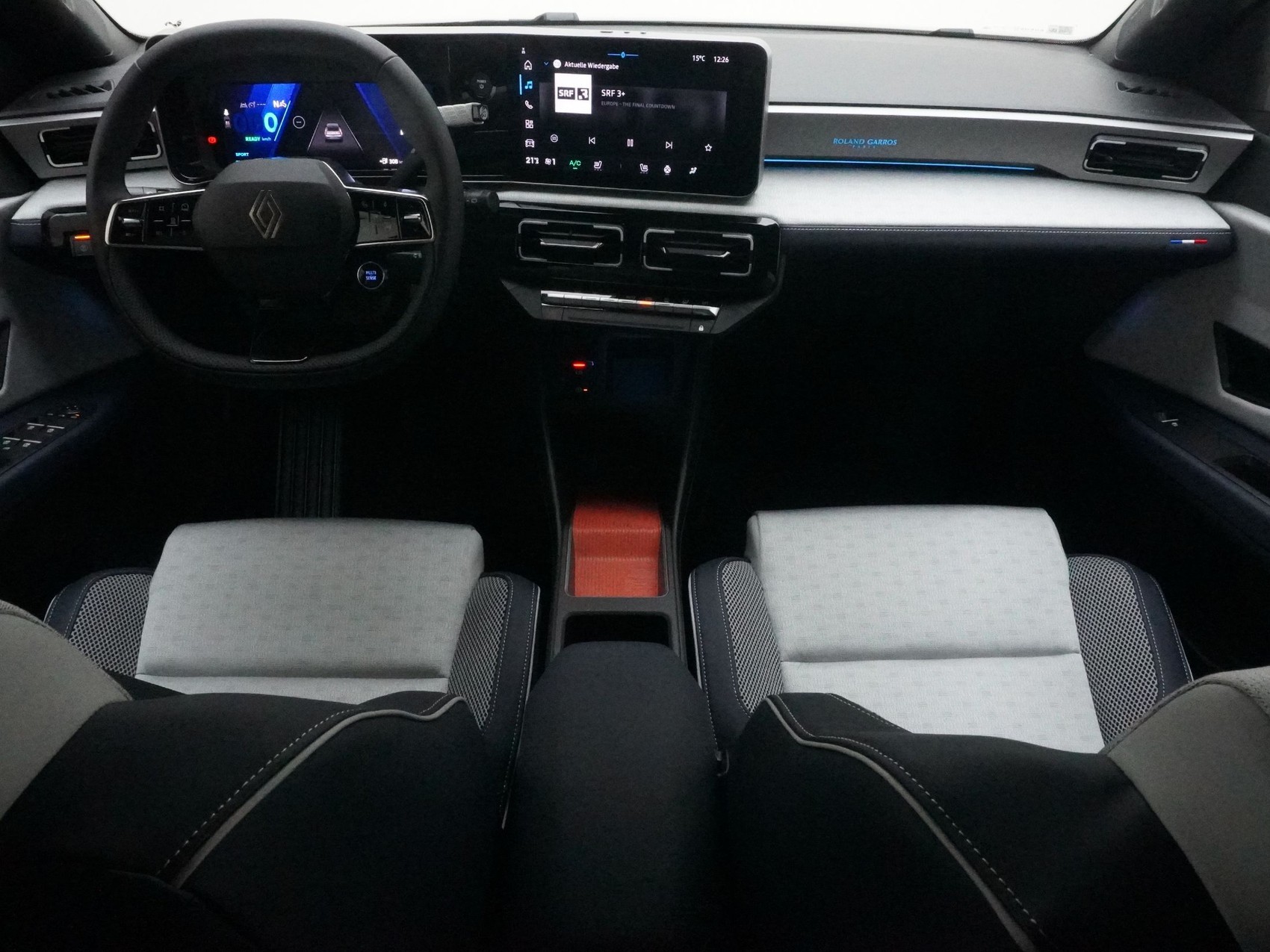 RENAULT R5 E-Tech Comfort Range Roland Garros-image-4