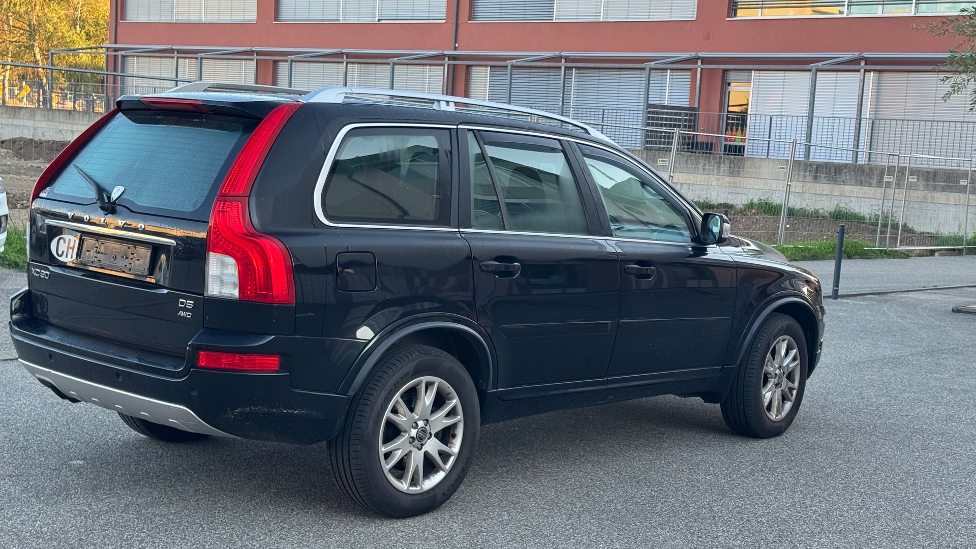 VOLVO 2.4D5 Executive 7P. AWD-image-5