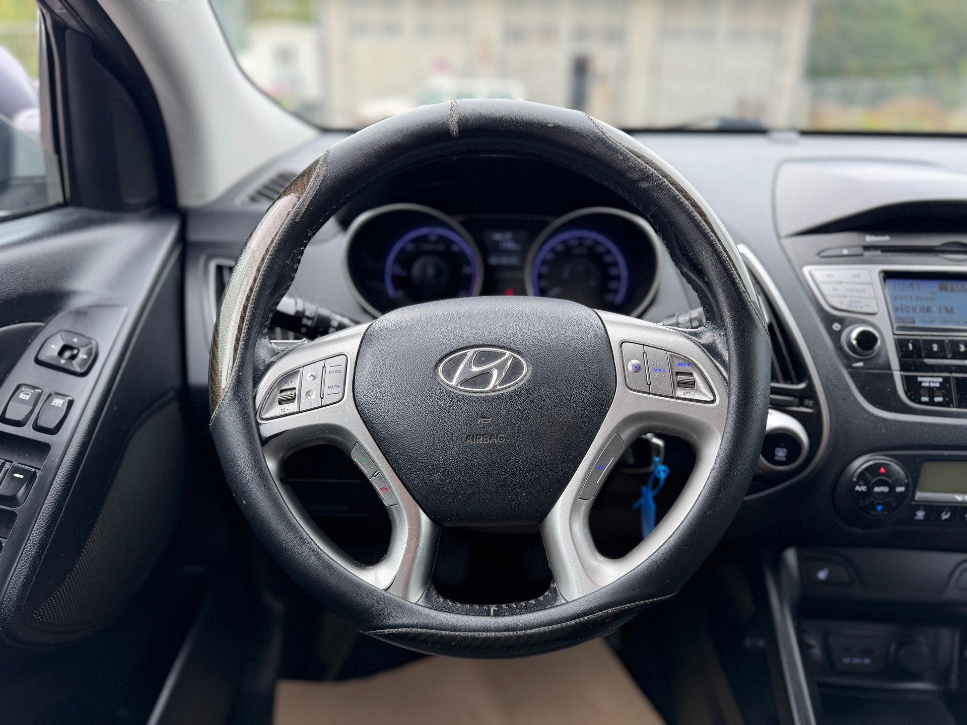 HYUNDAI iX 35 2.0 CRDi Premium 4WD-image-11