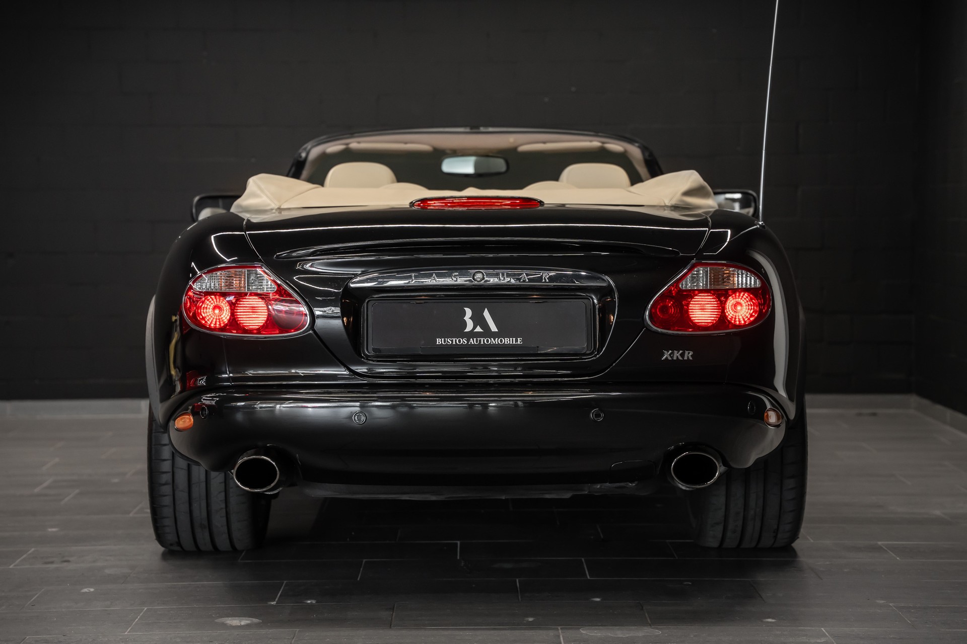 JAGUAR XKR S/C Convertible / Automat / Sammlerzustand / Ab Mfk / Ab Service-image-8