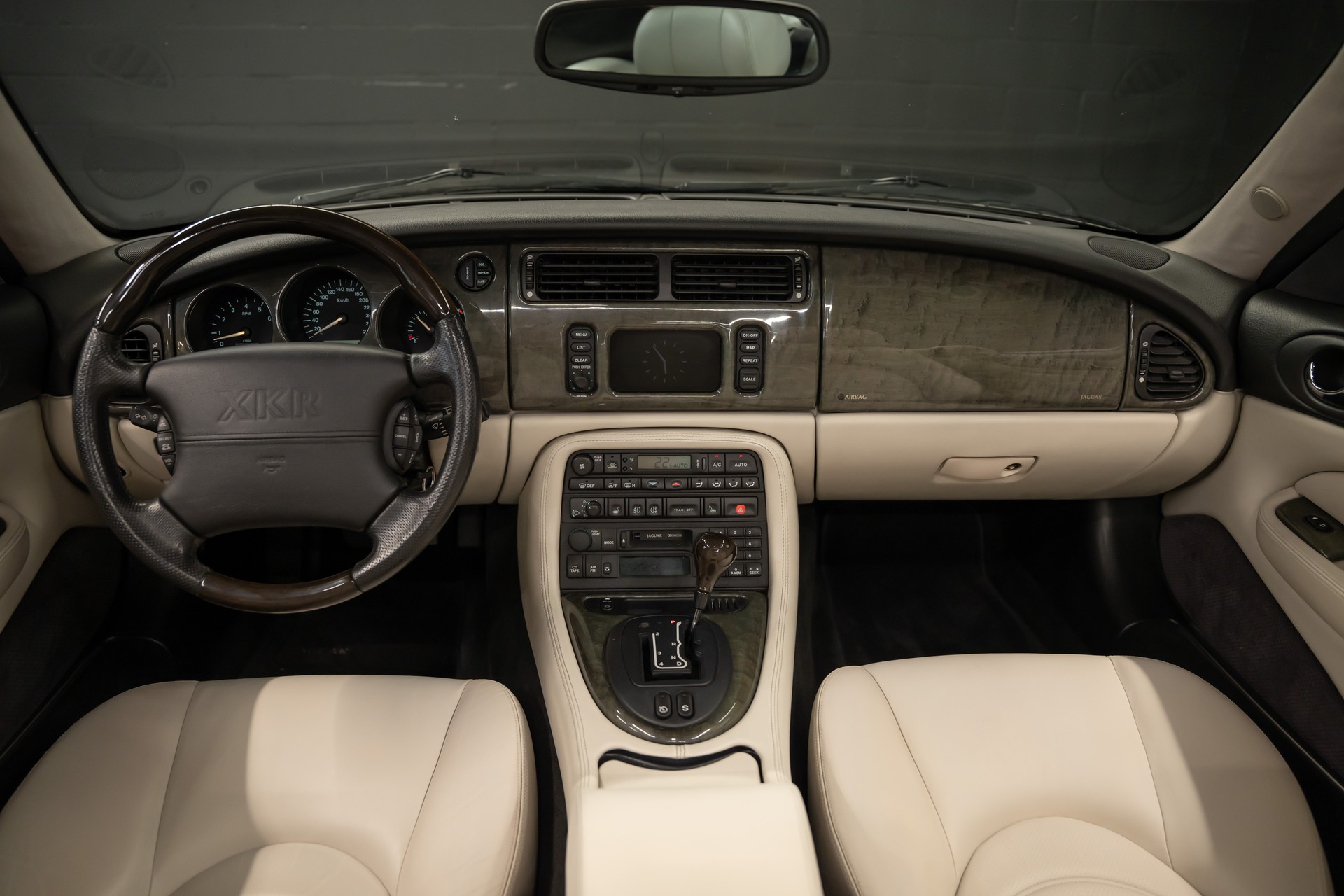 JAGUAR XKR S/C Convertible / Automat / Sammlerzustand / Ab Mfk / Ab Service-image-15