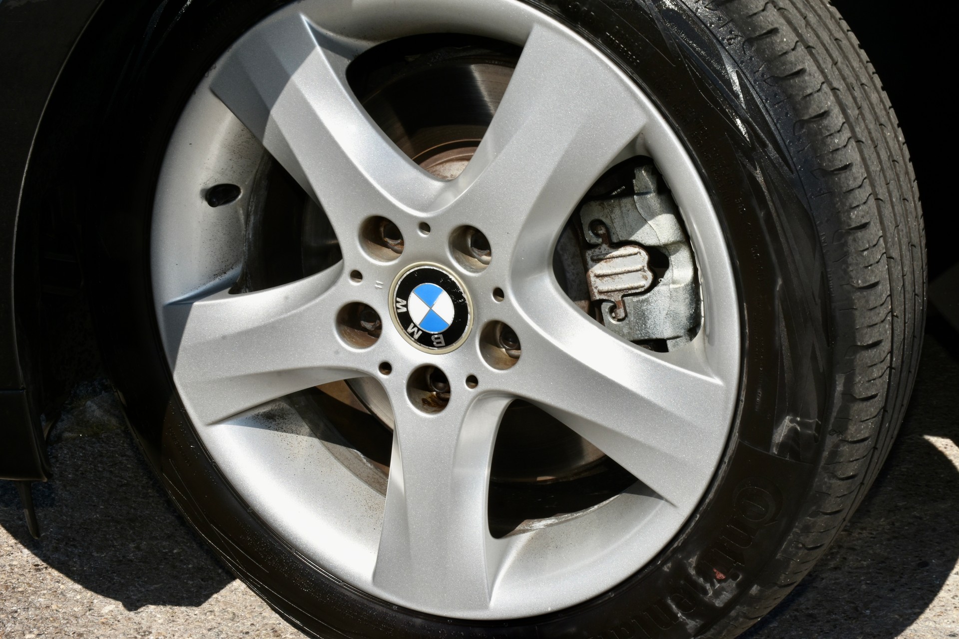 BMW 130i-image-11