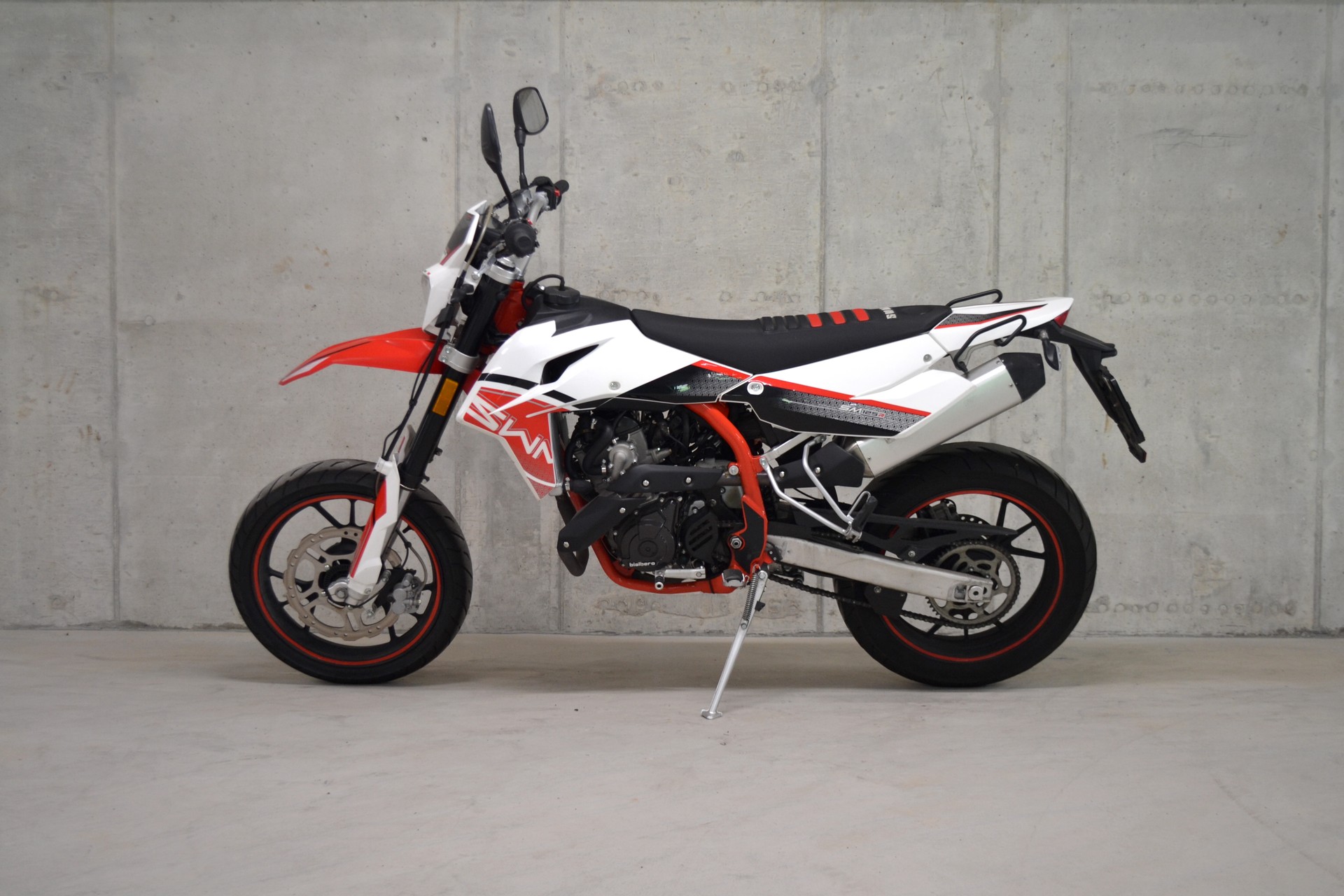 SWM SM 125 R-showroom-element-2