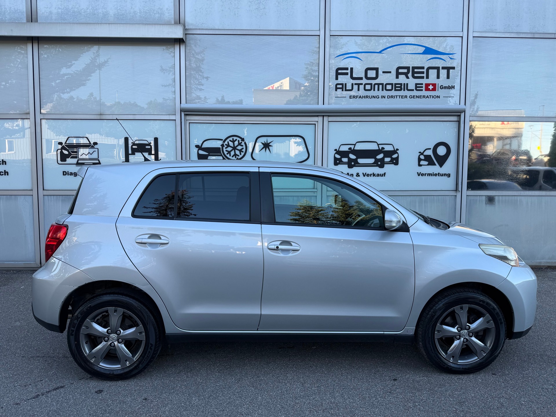 TOYOTA UrbanCruiser 1.4 D-4D Linea Sol 4WD || Frisch ab MFK-image-6