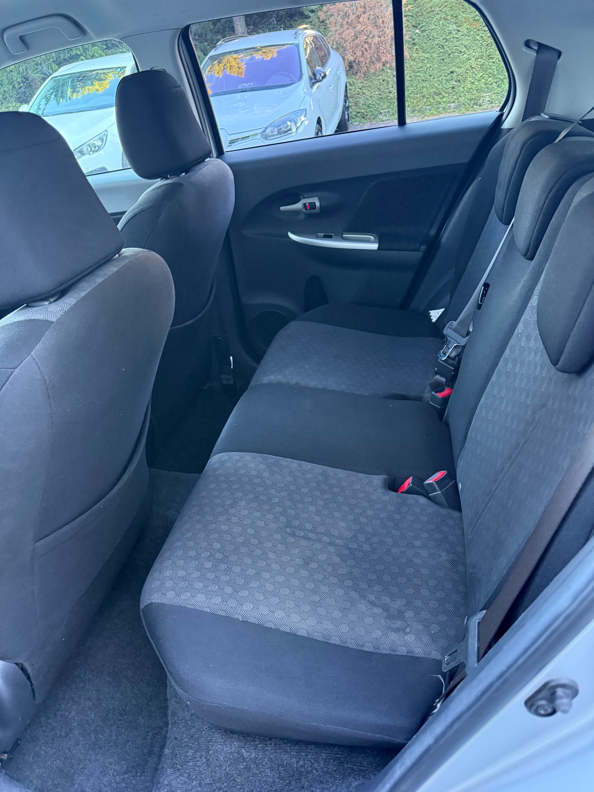 TOYOTA UrbanCruiser 1.4 D-4D Linea Sol 4WD || Frisch ab MFK-image-14