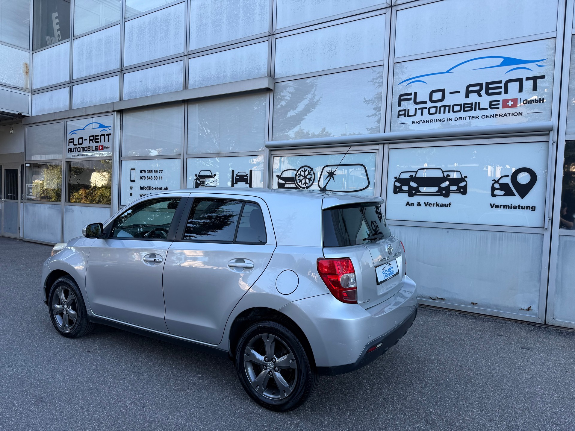 TOYOTA UrbanCruiser 1.4 D-4D Linea Sol 4WD || Frisch ab MFK-image-2