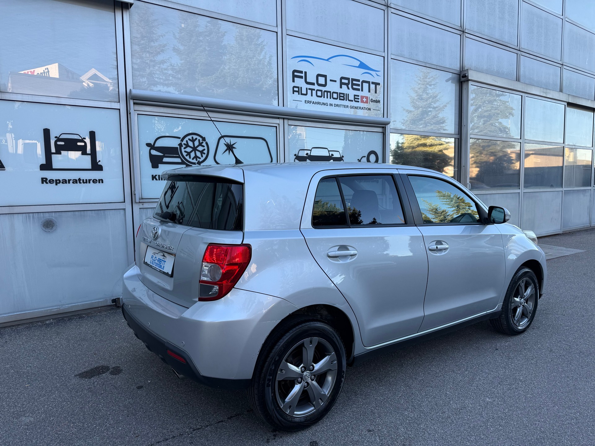 TOYOTA UrbanCruiser 1.4 D-4D Linea Sol 4WD || Frisch ab MFK-image-5