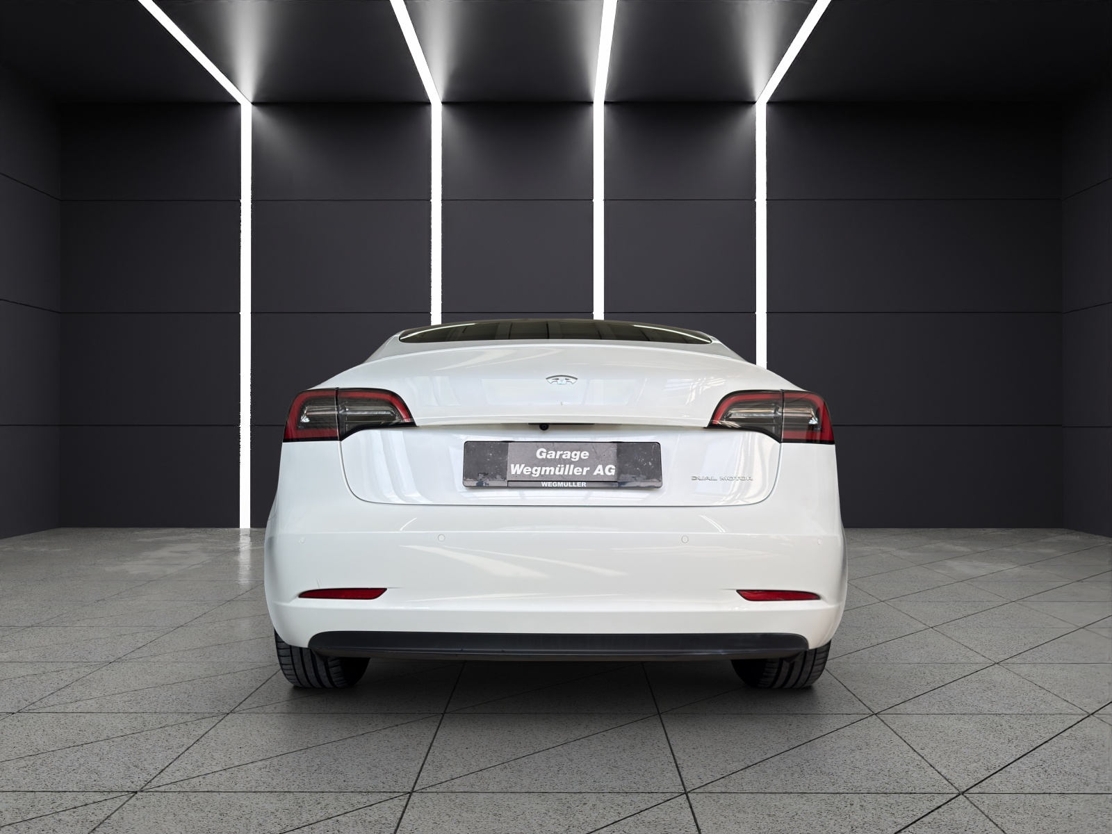 TESLA Model 3 Long Range Dual Motor AWD-image-2