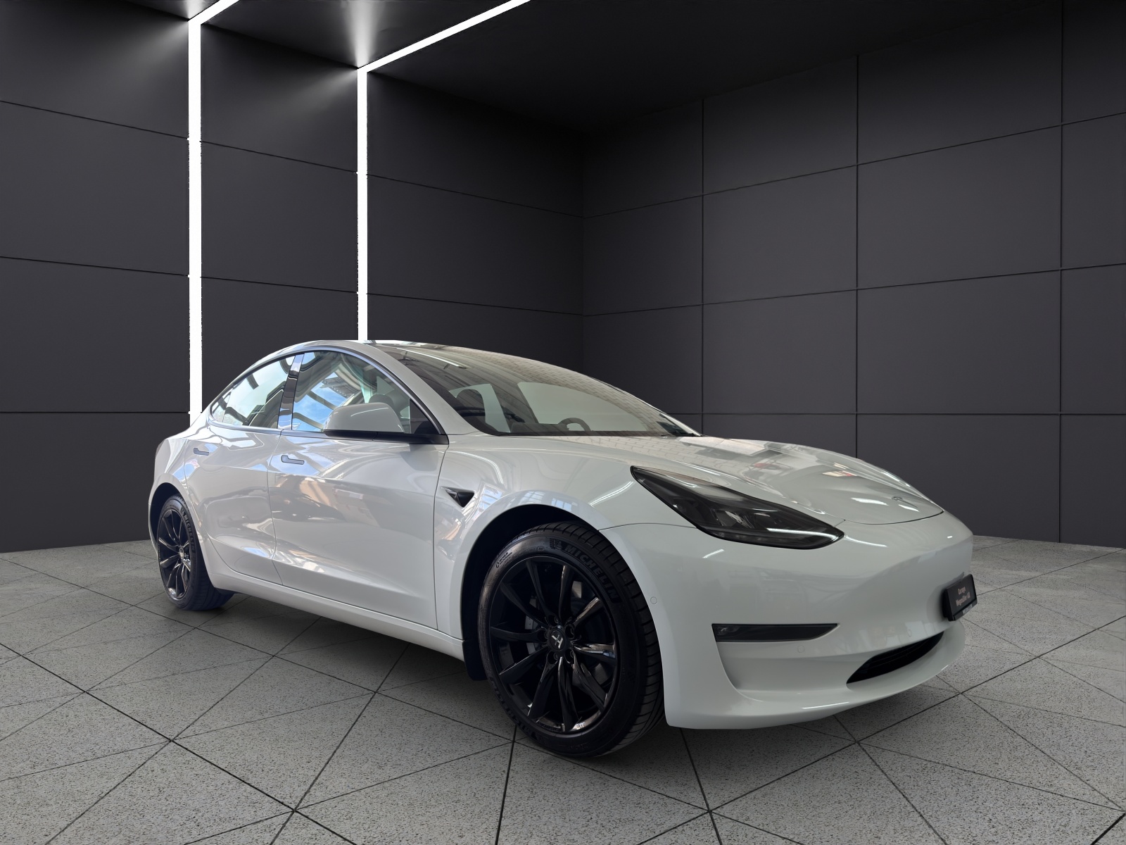 TESLA Model 3 Long Range Dual Motor AWD-image-4