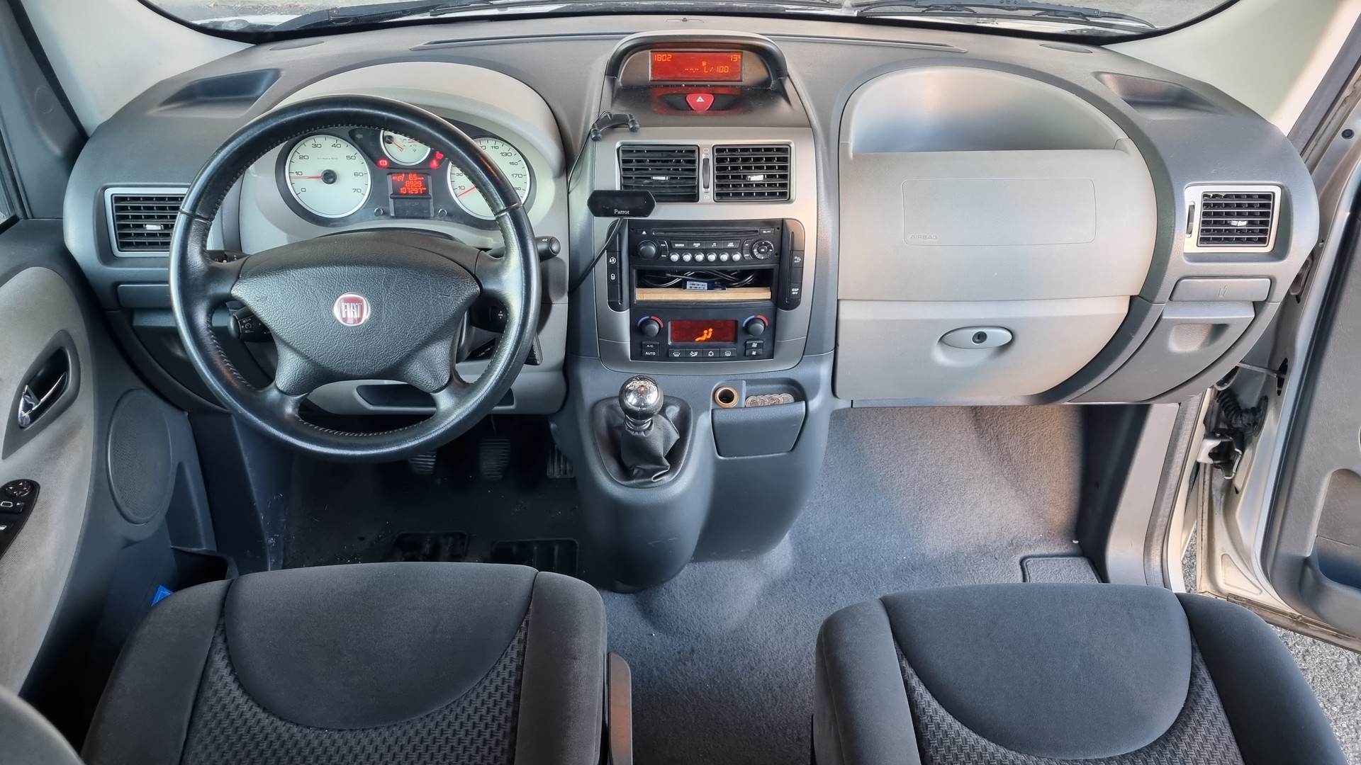 FIAT Scudo 2.0 MJ Panorama Family-image-11