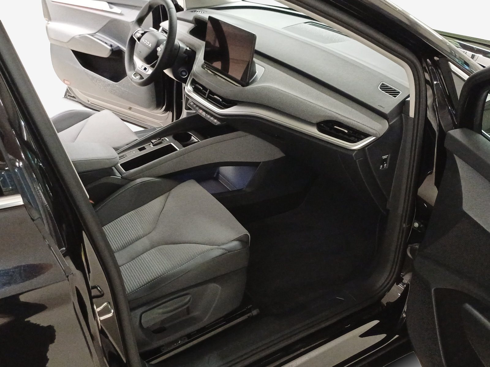 SKODA Enyaq 85x Dynamic 4x4-image-13
