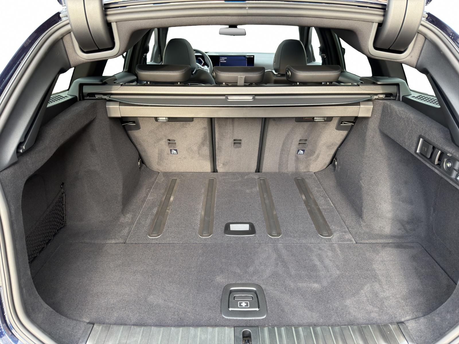 BMW M340d xDrive Touring M Sport Pro-image-17