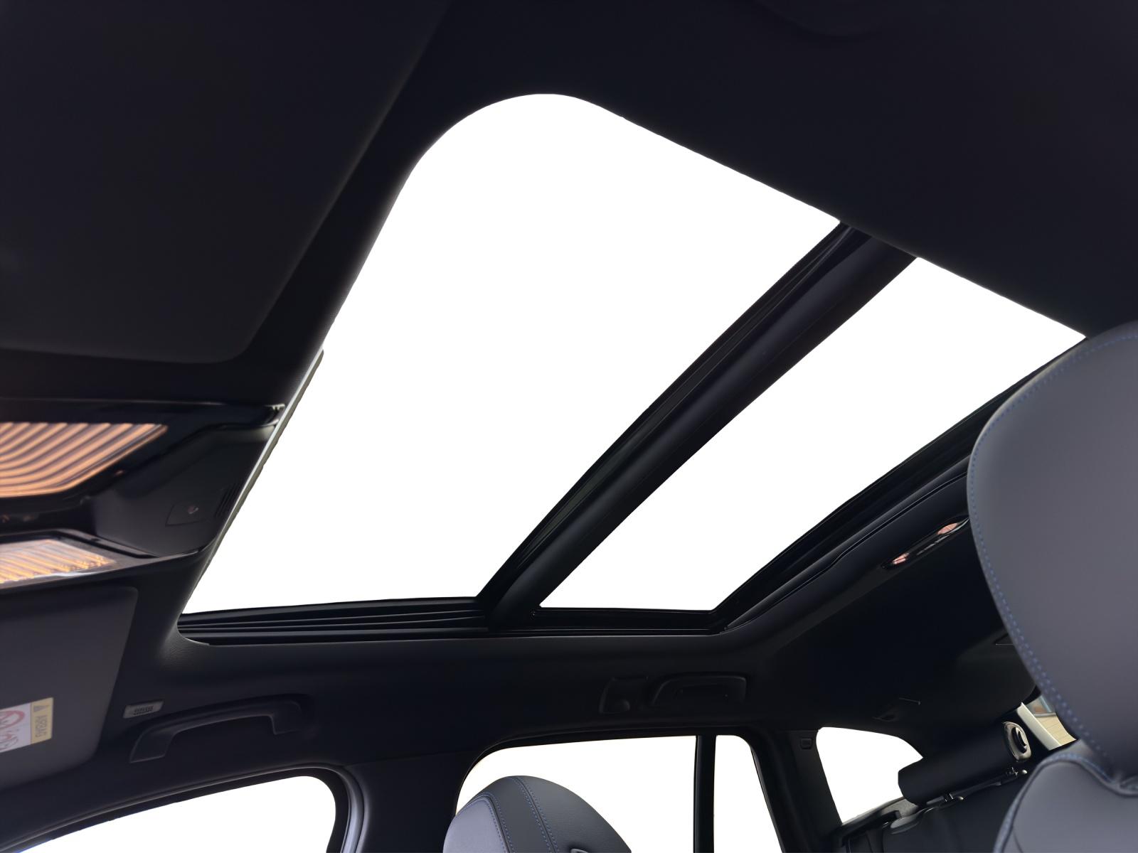 BMW M340d xDrive Touring M Sport Pro-image-16