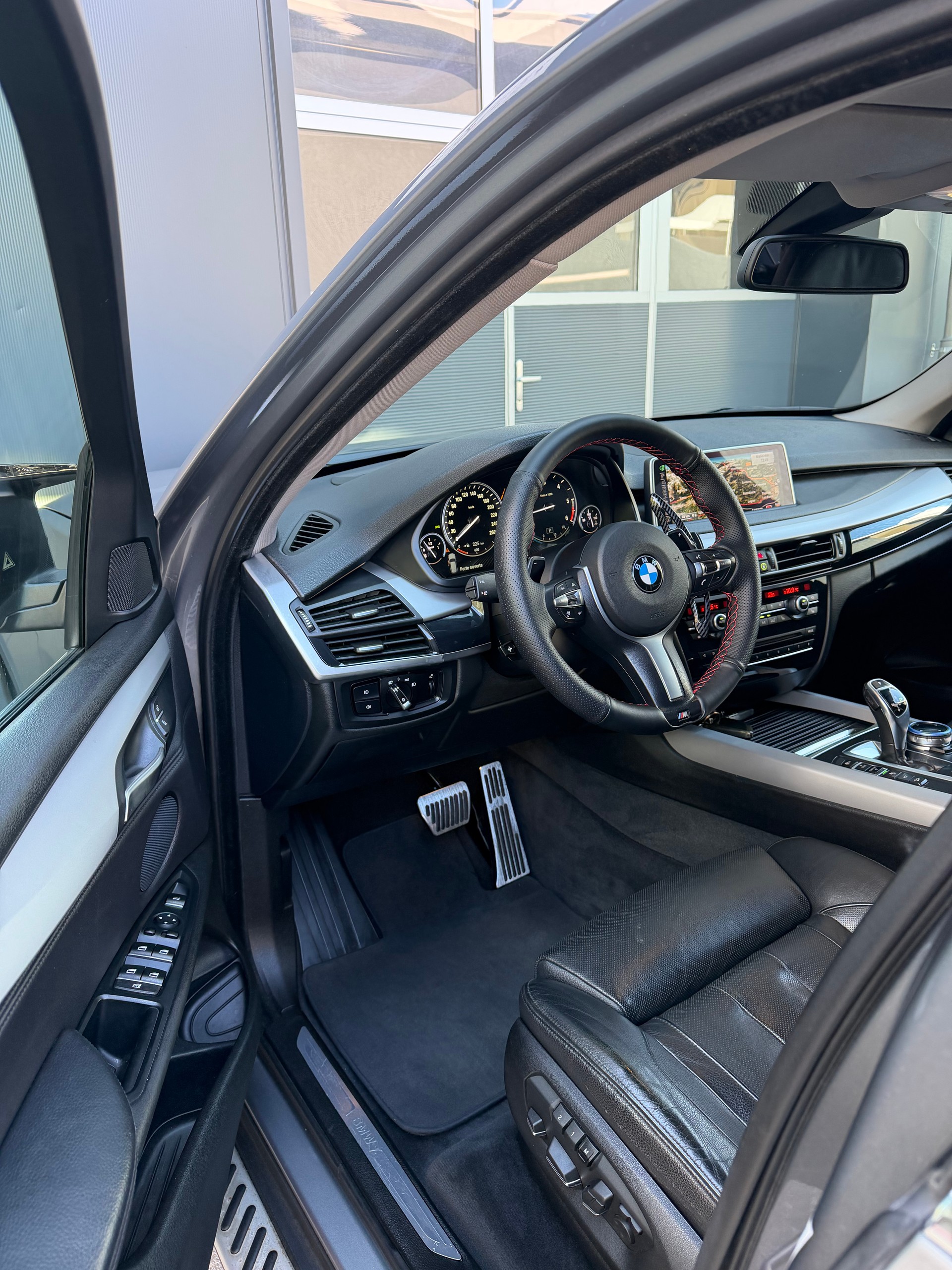 BMW X5 xDrive 30d Steptronic-image-12