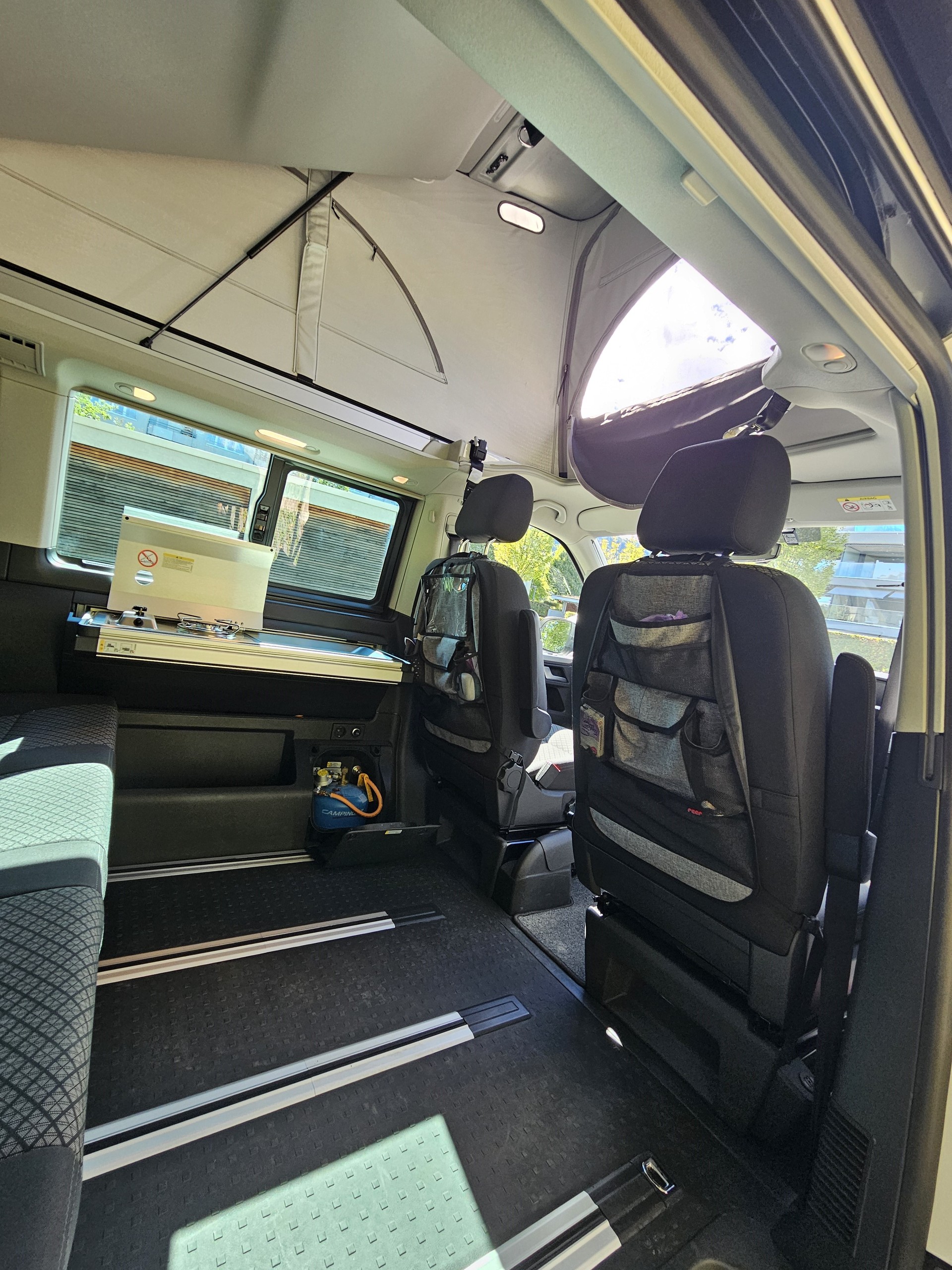 VW 2.0 TDI 150 Beach Edition Liberty DSG 4m-image-2