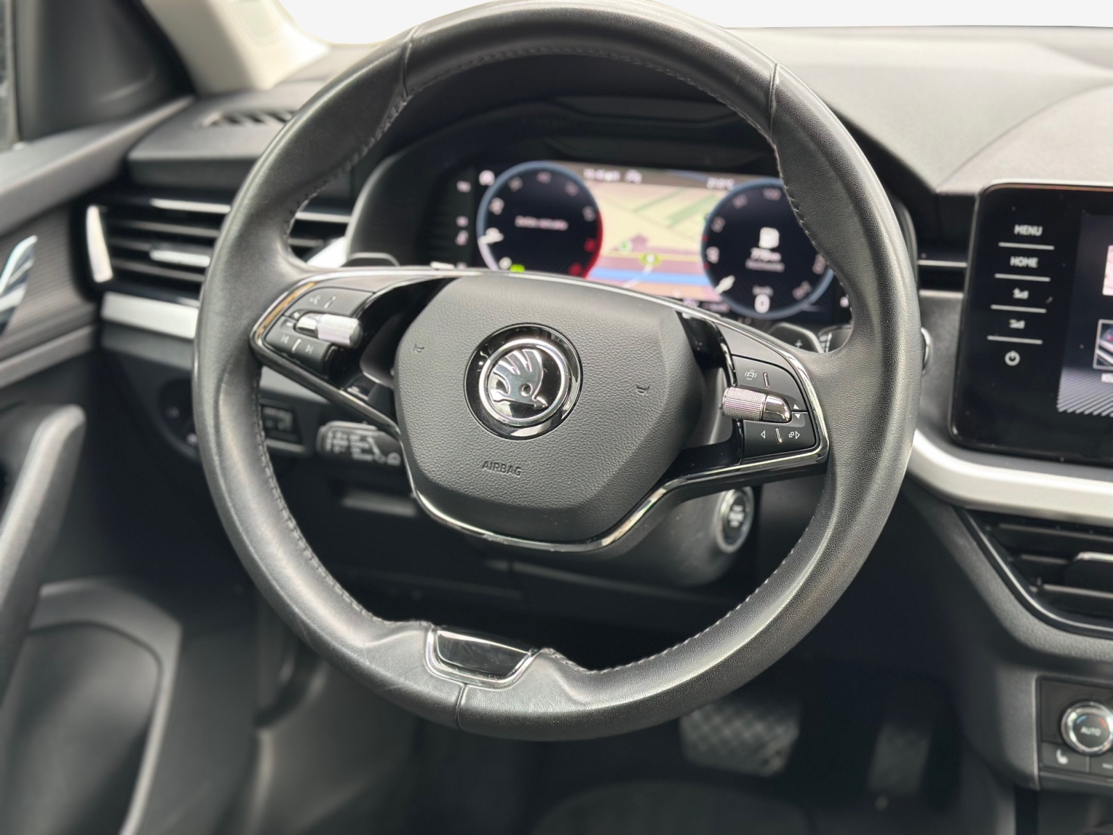 SKODA Kamiq 1.5 TSI ACT Ambition DSG-image-9