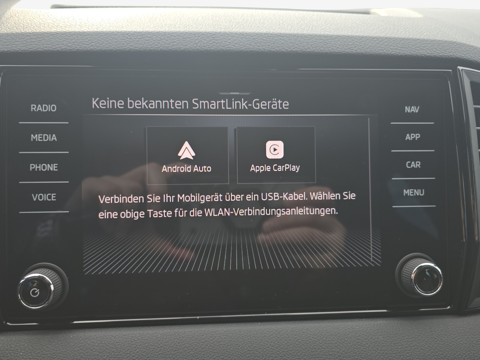 SKODA Karoq 2.0 TSI SportLine 4x4 DSG-image-15