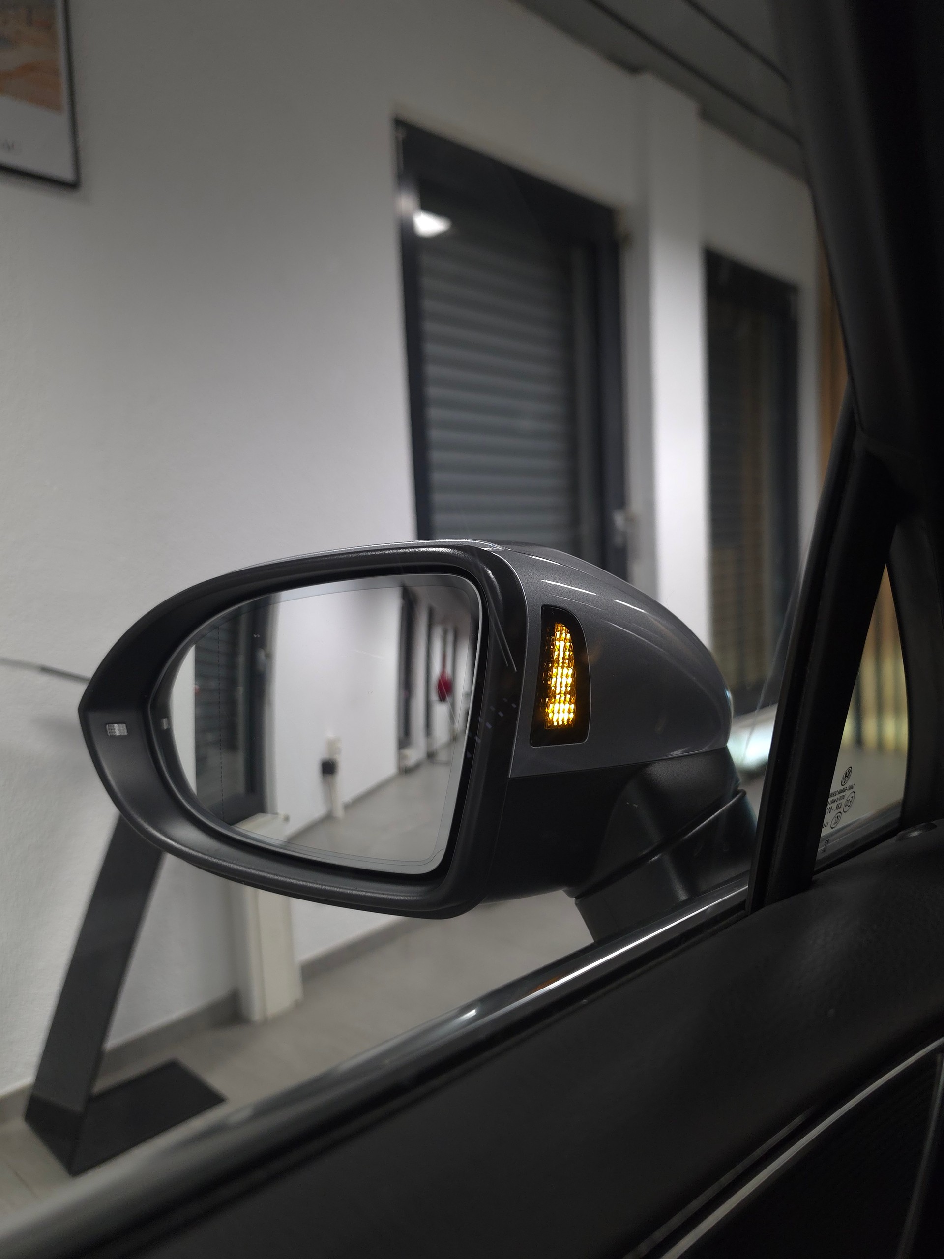 VW Passat 2.0 TDI BMt 75 Edition 4Motion DSG-image-24